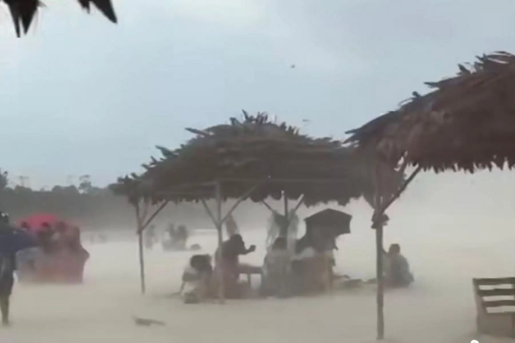 Fuertes vientos se han presentado en la región Loreto ante la presencia del duodécimo friaje en la Amazonía.