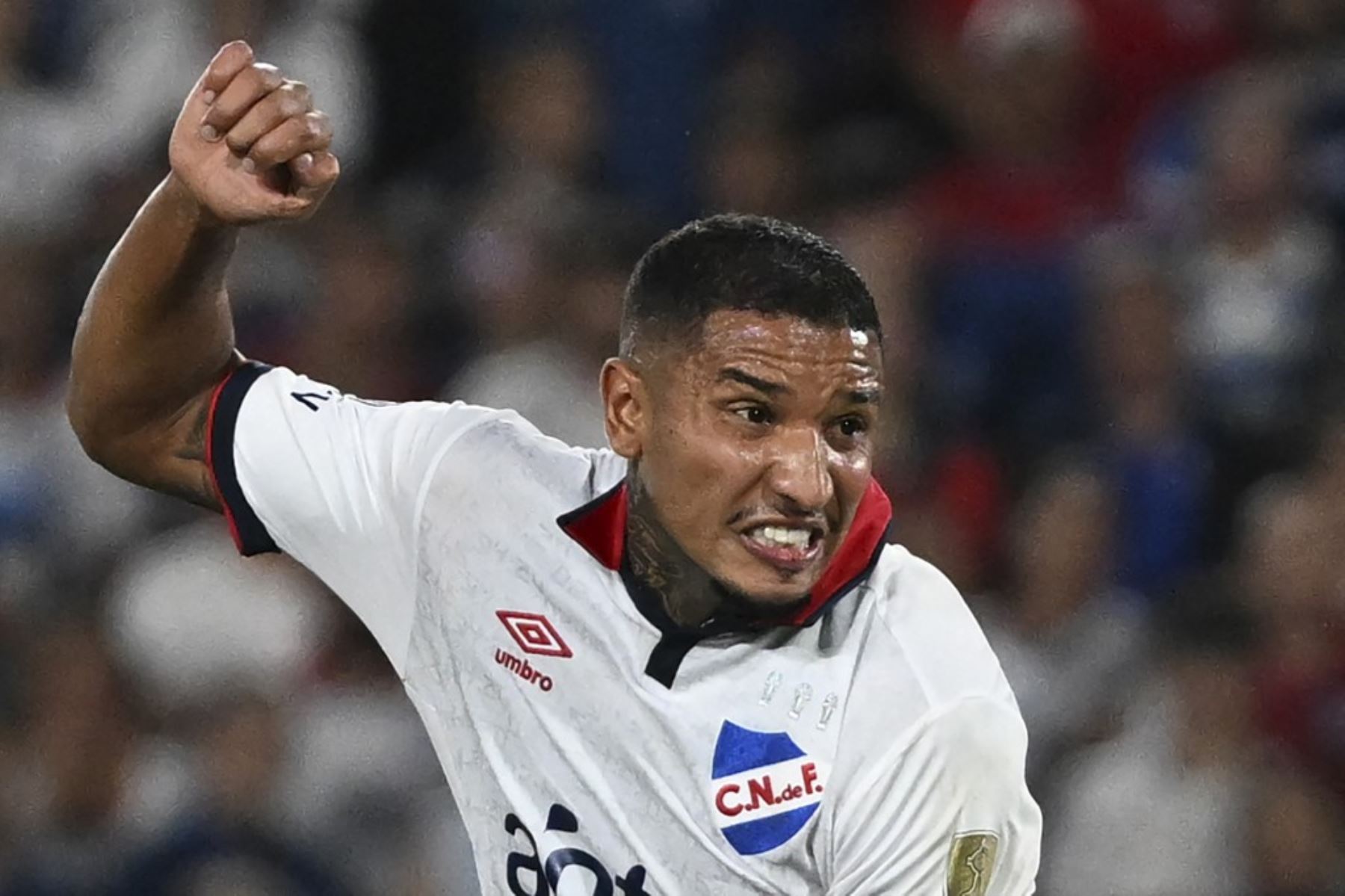 El futbolista Juan Izquierdo, del club Nacional de Uruguay, murió en Brasil cinco días después de sufrir una crisis cardíaca en pleno partido de la Copa Libertadores contra el Sao Paulo