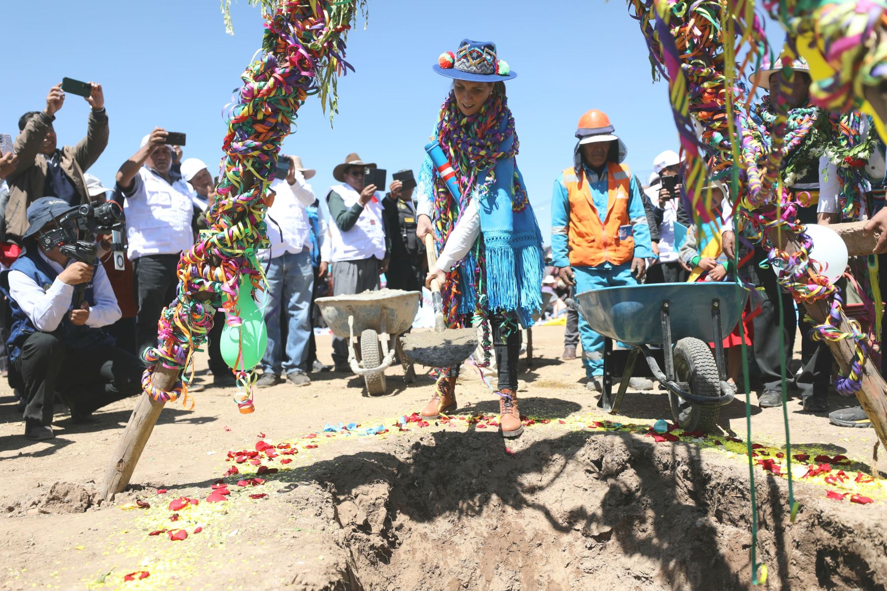 La población juliaqueña ha esperado 50 años por la megaobra de agua potable y alcantarillado. Foto: ANDINA/MVCS