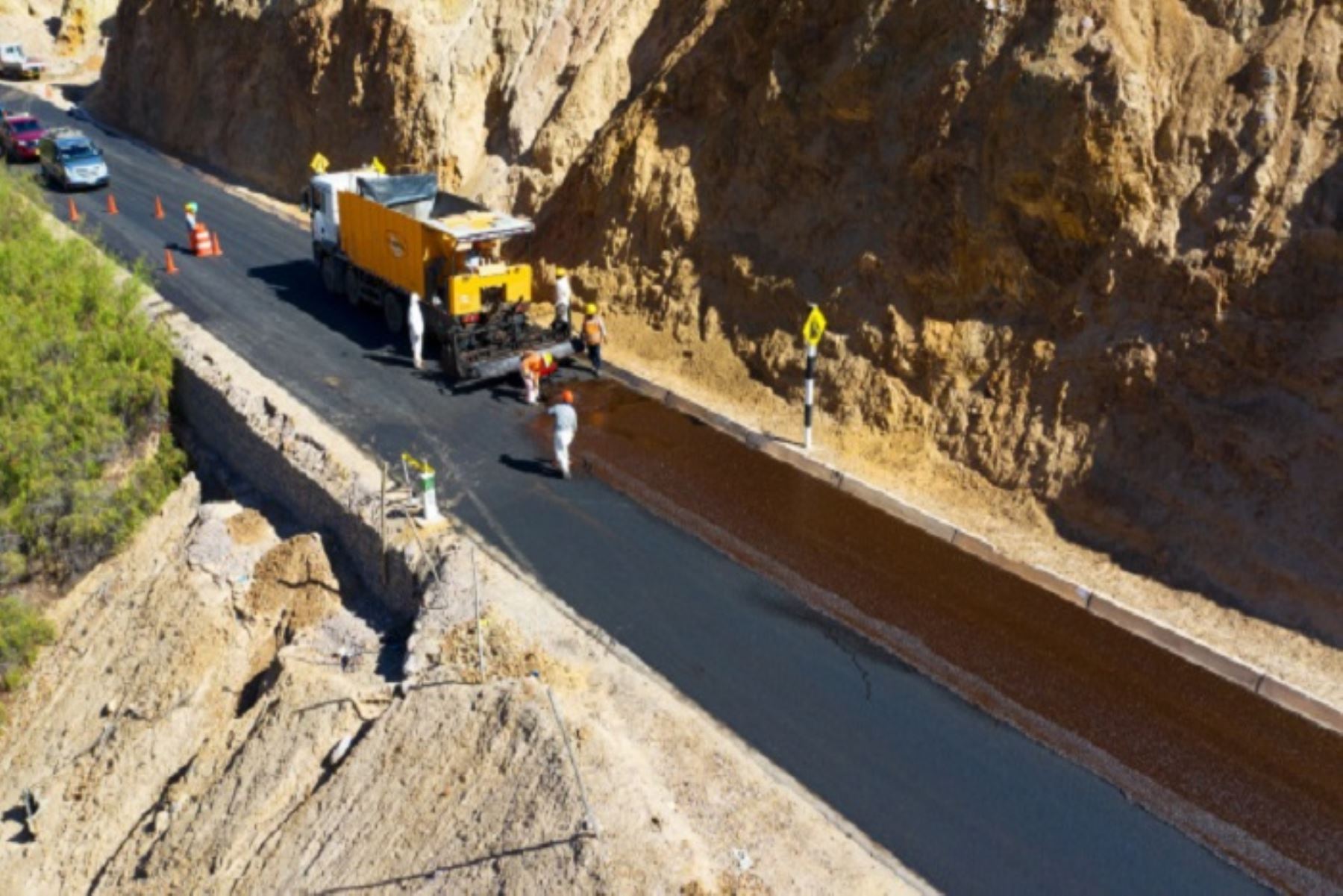 El Ministerio de Transportes y Comunicaciones realiza trabajos de conservación rutinaria en el Corredor Vial Alimentador N.° 1  de la región Tacna.