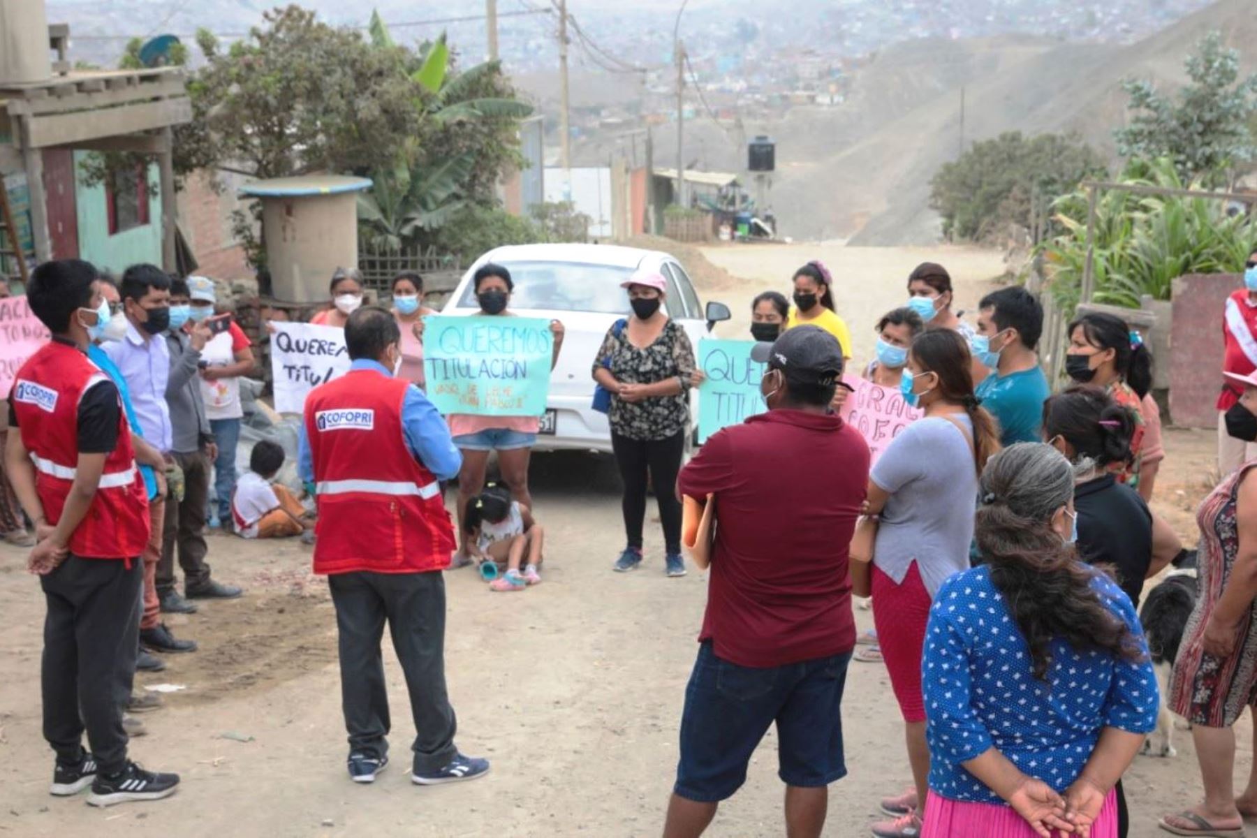 El título de Cofopri impide que terrenos formalizados puedan ser vendidos o transferidos por cinco años, protegiendo así a las familias necesitadas y frenando el lucrativo tráfico de tierras. Foto: Difusión