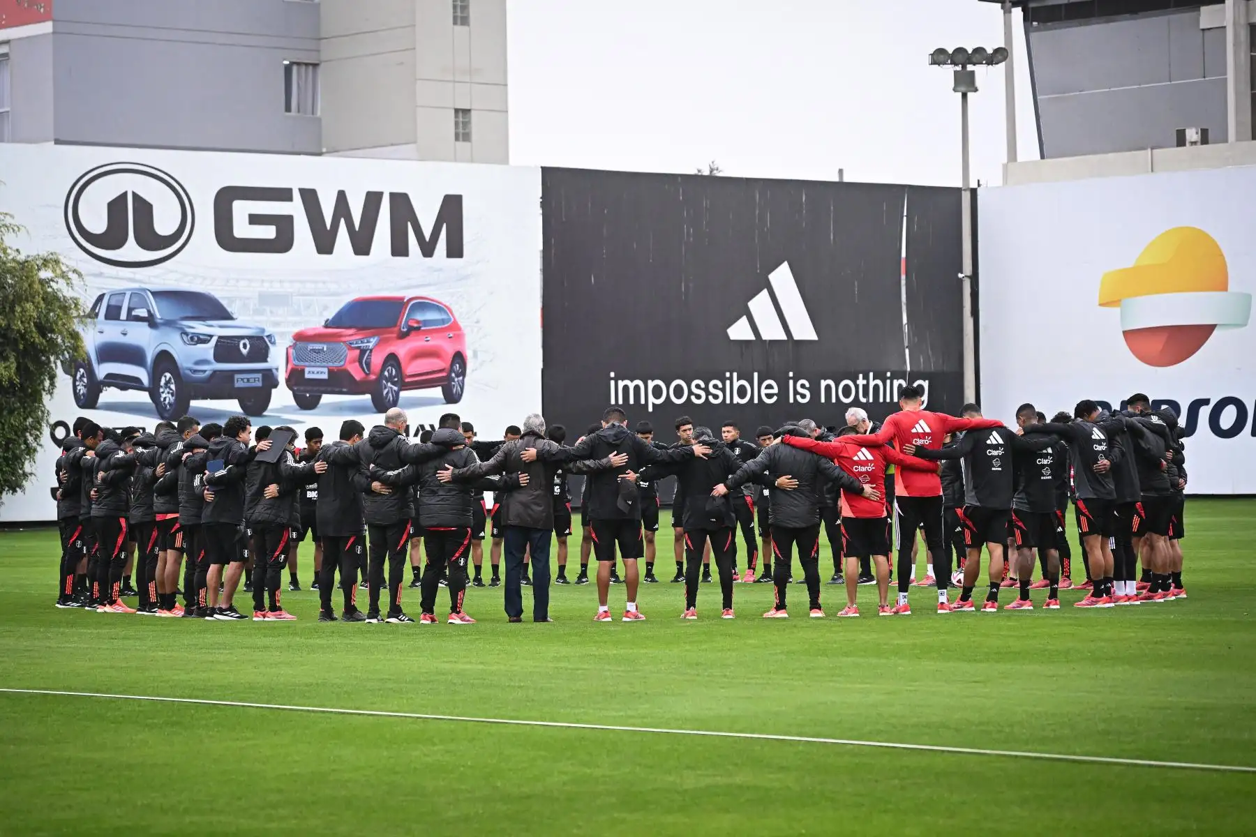 Jugadores de la Selección Peruana de Fútbol, dirigidos por el técnico Jorge Fossati, entrenan en la Villa Deportiva Nacional (Videna), con miras a su próximo partido de eliminatorias al Mundial 2026 contra Colombia el viernes 6 de setiembre. Foto: FPF