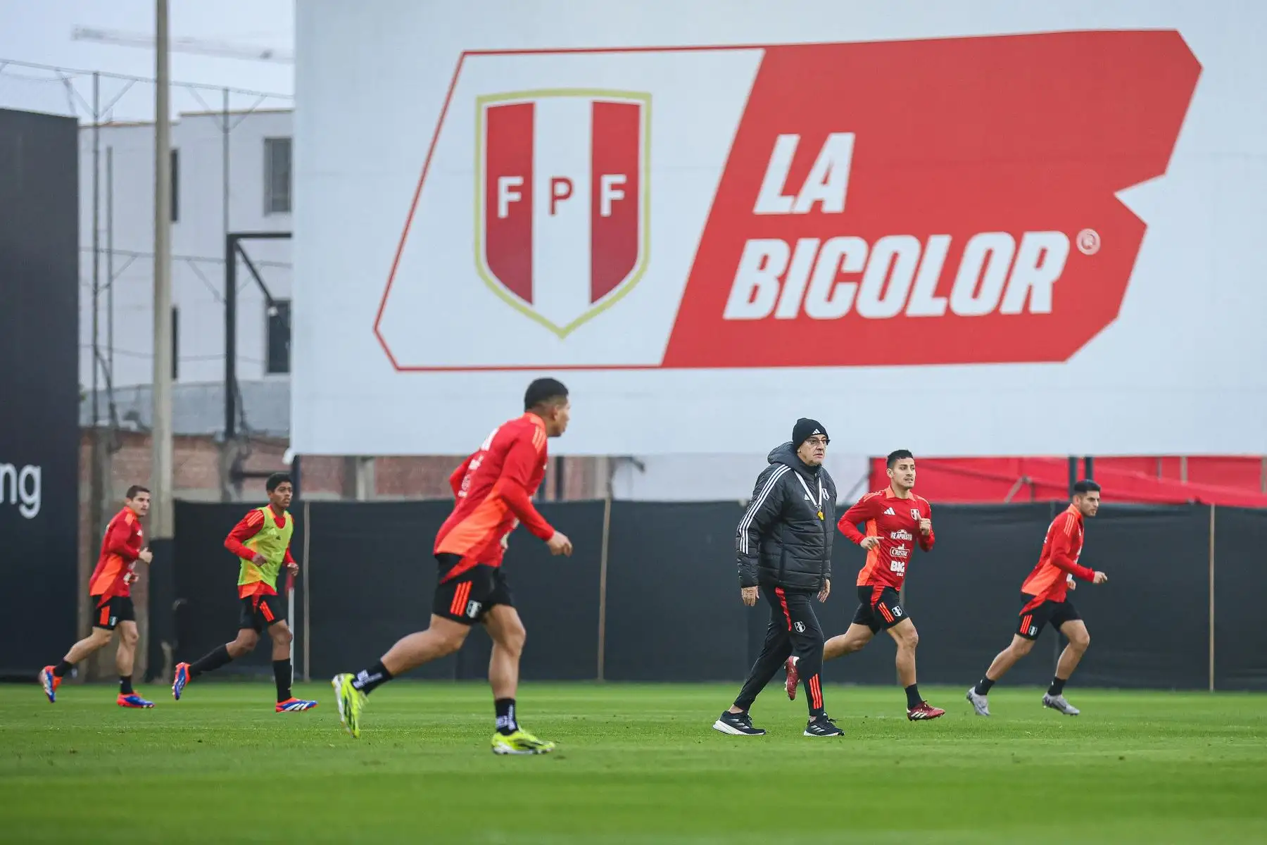 Selección peruana entrena para su próximo partido en las eliminatorias del Mundial 2026. Foto: FPF