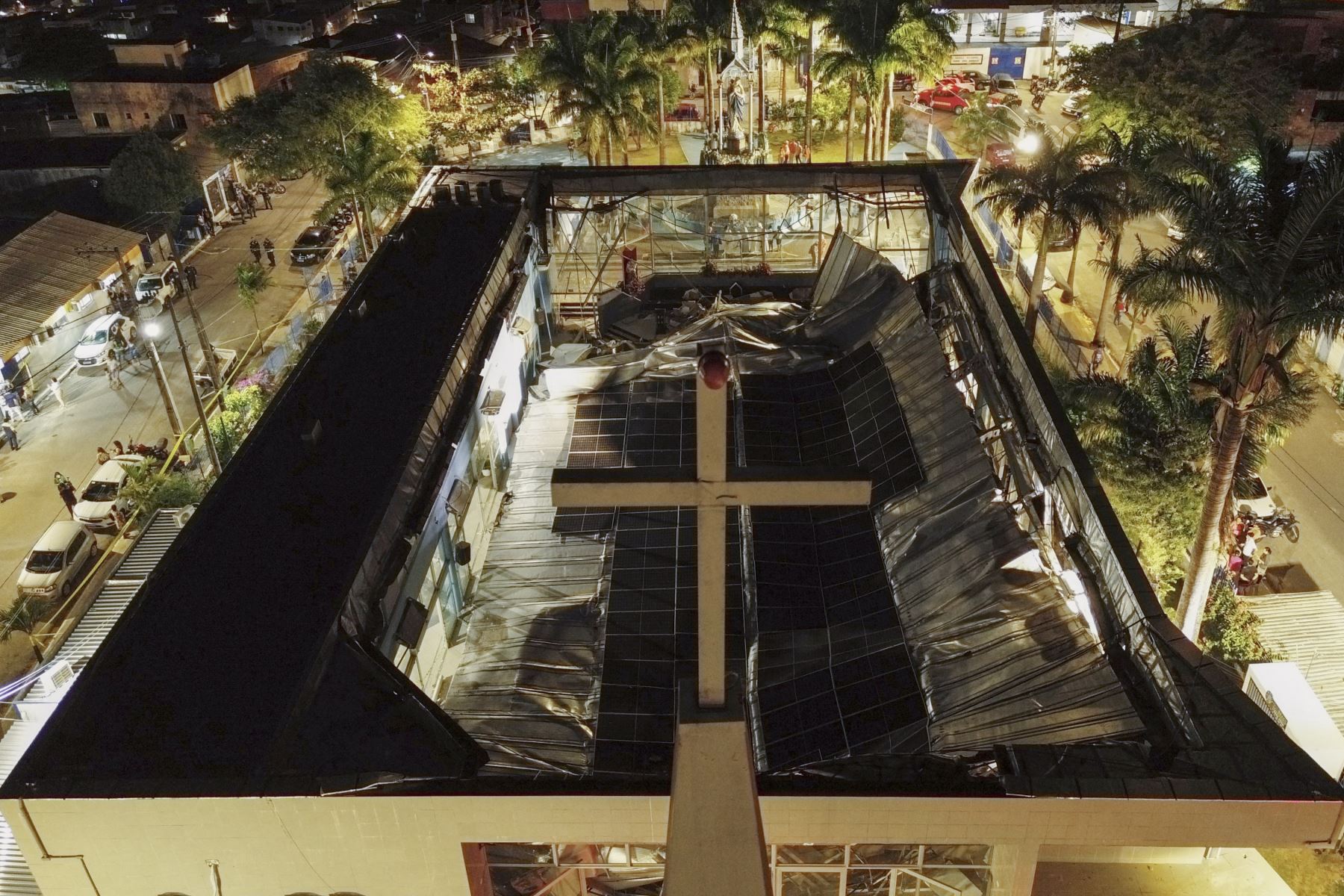 Caída de techo de santuario en Recife, Brasil. Foto: AFP