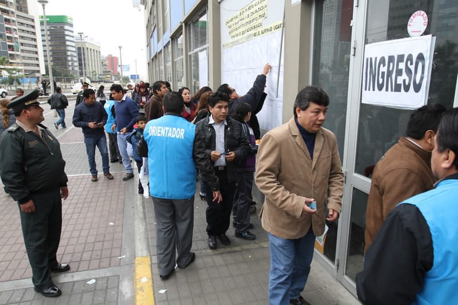 El 88.49 % de los docentes programados para la primera fecha rindieron la evaluación el viernes 30 de agosto, informó el Minedu. Foto: Difusión