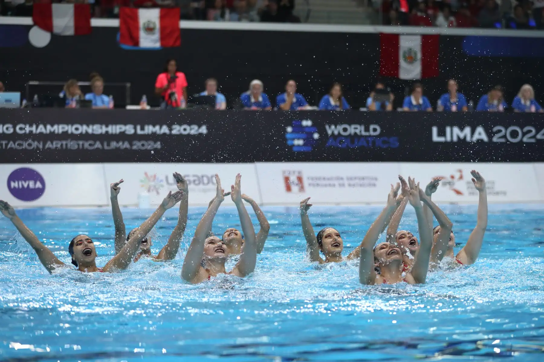 El equipo nacional participa en la categoría equipo libre damas en el Mundial Junior de Natación Artística que se desarrolla en el Centro Acuático de la Videna.
Foto: ANDINA / Lino Chipana
