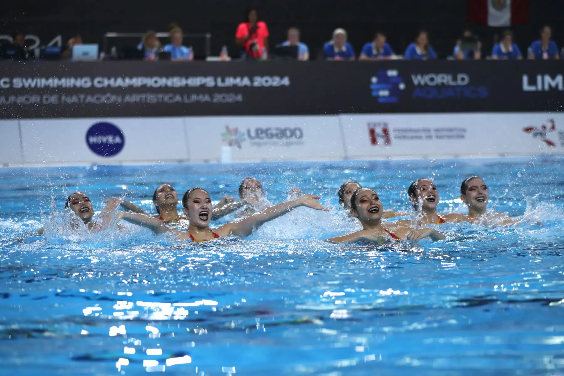 El equipo nacional participa en la categoría equipo libre damas en el Mundial Junior de Natación Artística que se desarrolla en el Centro Acuático de la Videna.
Foto: ANDINA / Lino Chipana
