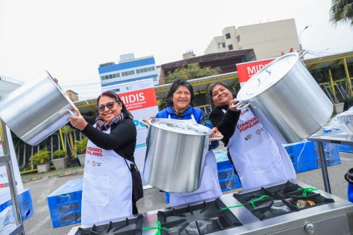 Las ollas comunes y los comedores populares atienden a más de 2 millones de personas. Foto: ANDINA/Archivo/Prensa Presidencia