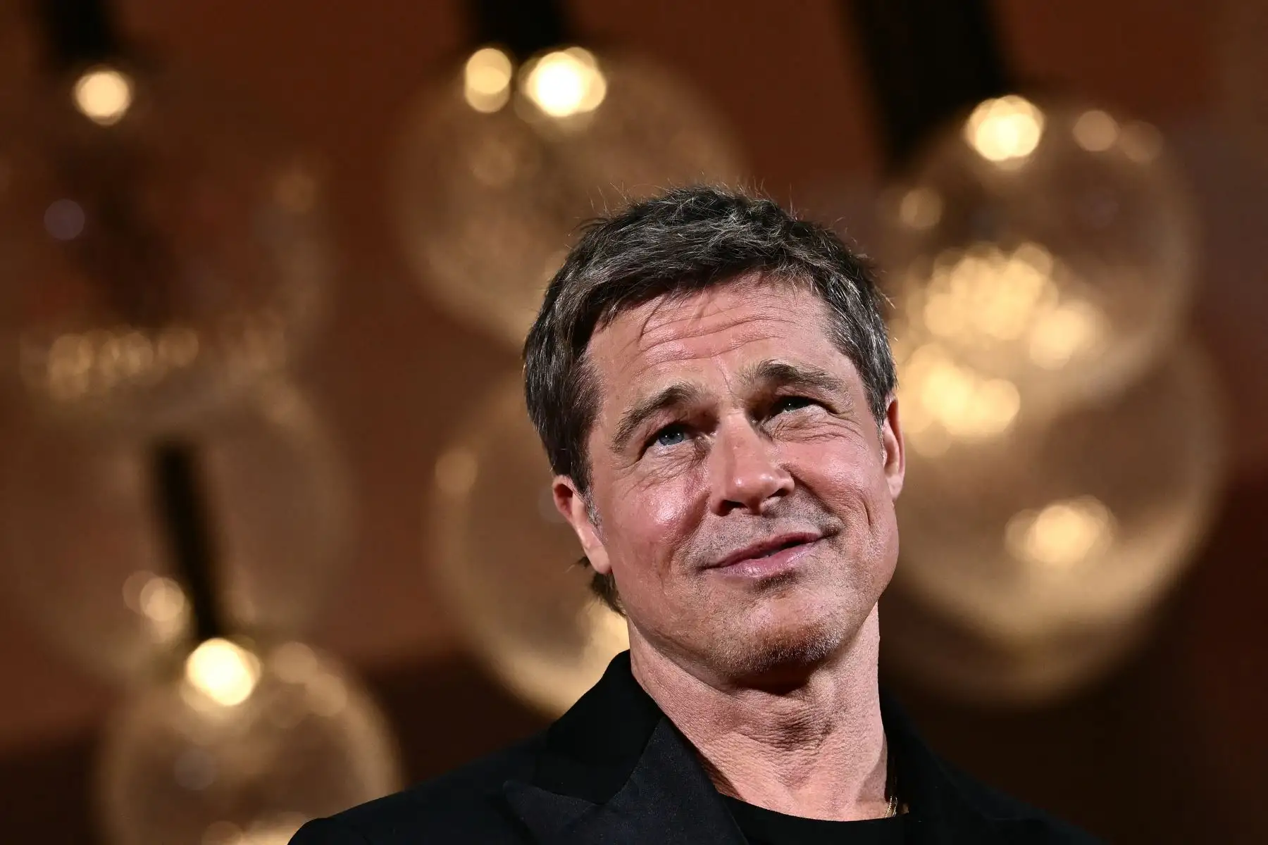 Luego llegaron las bromas. "Tiene 74 años y a esa edad tiene suerte de seguir trabajando", dijo Clooney de su amigo y compinche (que en realidad tiene 60), con el que ha rodado éxitos como la trilogía "Ocean