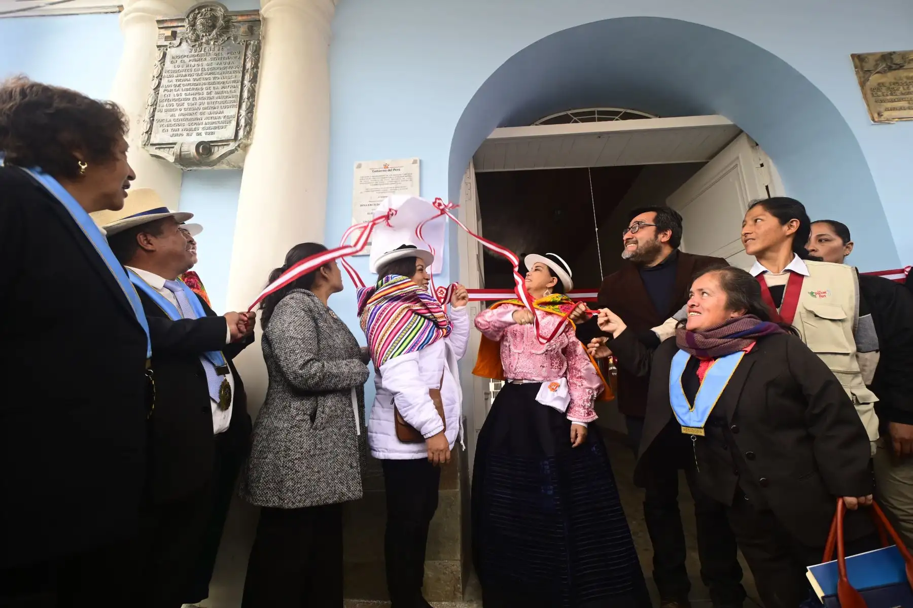 La ministra de Comercio Exterior y Turismo, Elizabeth Galdo Marín, inauguró una casona histórica, en la zona monumental de la ciudad de Jauja, región Junín, que fue restaurada por su institución, a través del Plan Copesco Nacional, por un valor de S/ 4 159 143.91, y que funcionará como un centro de interpretación. Foto: ANDINA/Difusión
