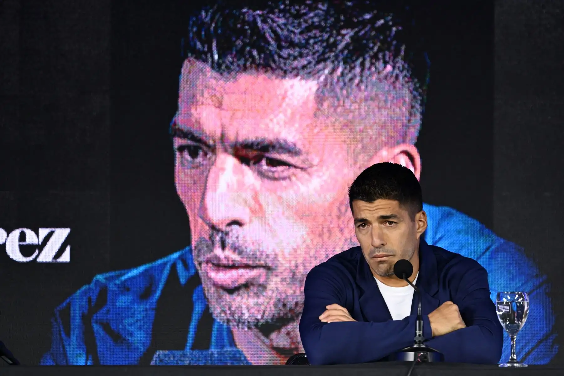 Suárez: Uruguay vive del drama, España será la prueba de fuego