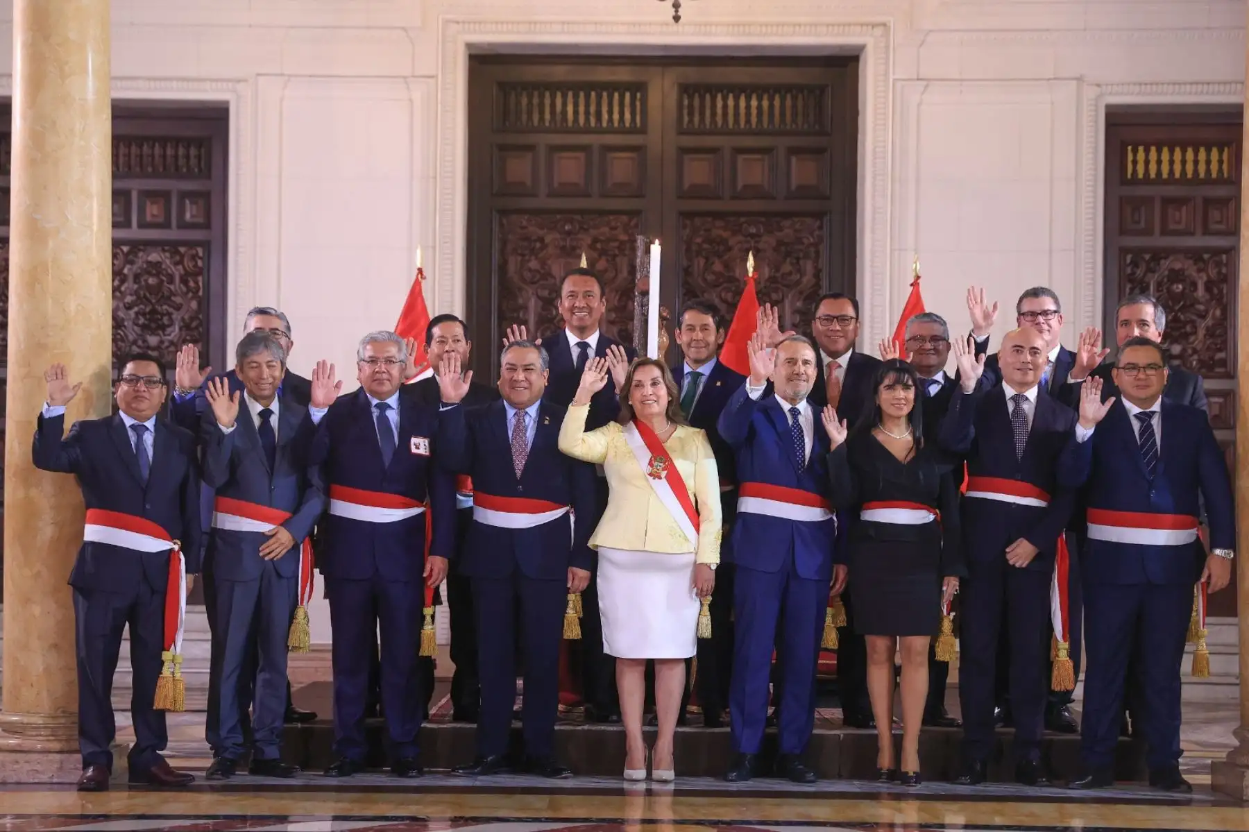 La presidenta de la República, Dina Ercilia Boluarte Zegarra, tomó juramento a los nuevos ministros de Estado en las carteras de Relaciones Exteriores, Cultura, Vivienda Construcción y Saneamiento, y Comercio Exterior y Turismo, desde Palacio de Gobierno. Foto: ANDINA/Presidencia