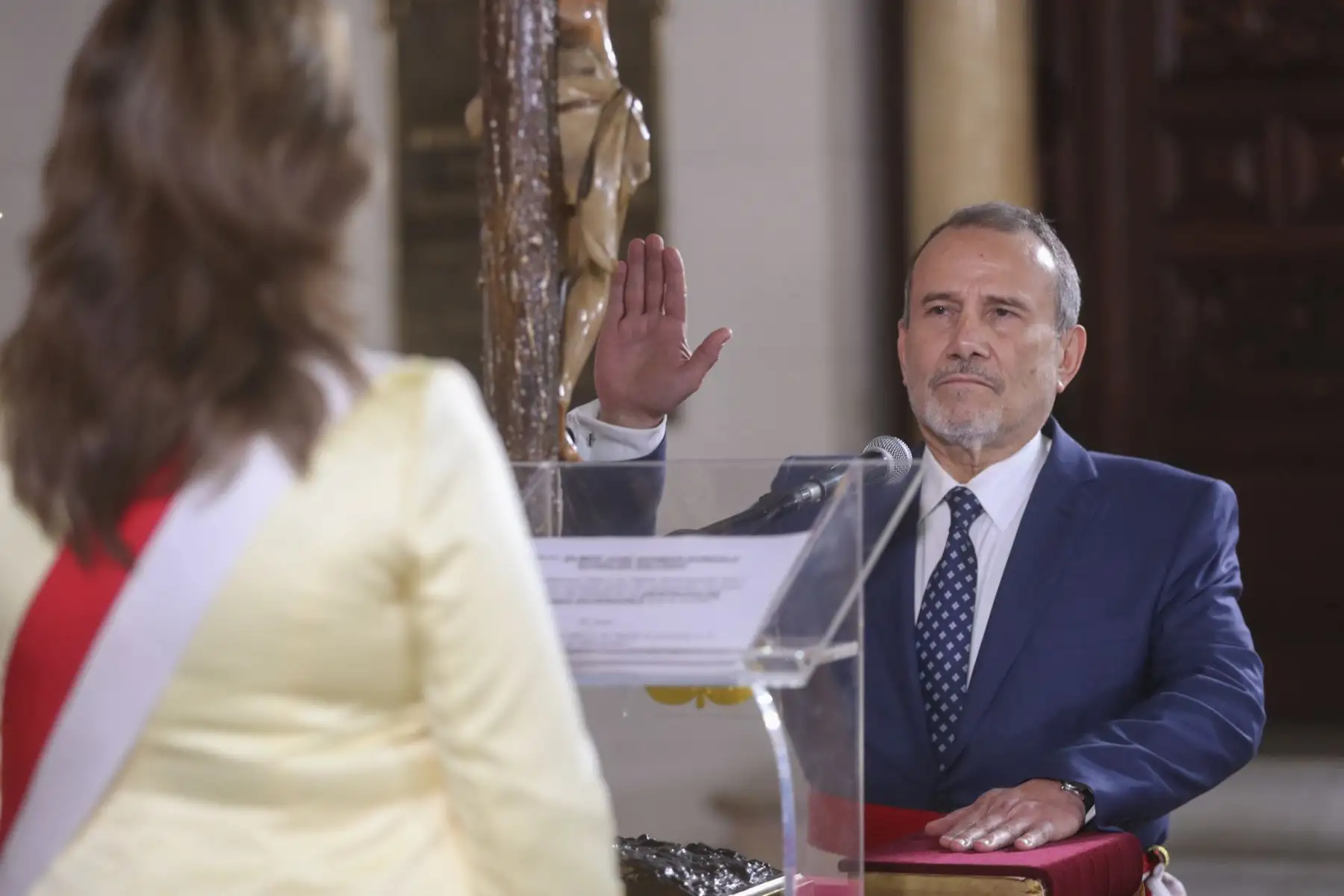 La presidenta de la República, Dina Ercilia Boluarte Zegarra, tomó juramento a los nuevos ministros de Estado en las carteras de Relaciones Exteriores, Cultura, Vivienda Construcción y Saneamiento, y Comercio Exterior y Turismo, desde Palacio de Gobierno. Foto: ANDINA/Presidencia