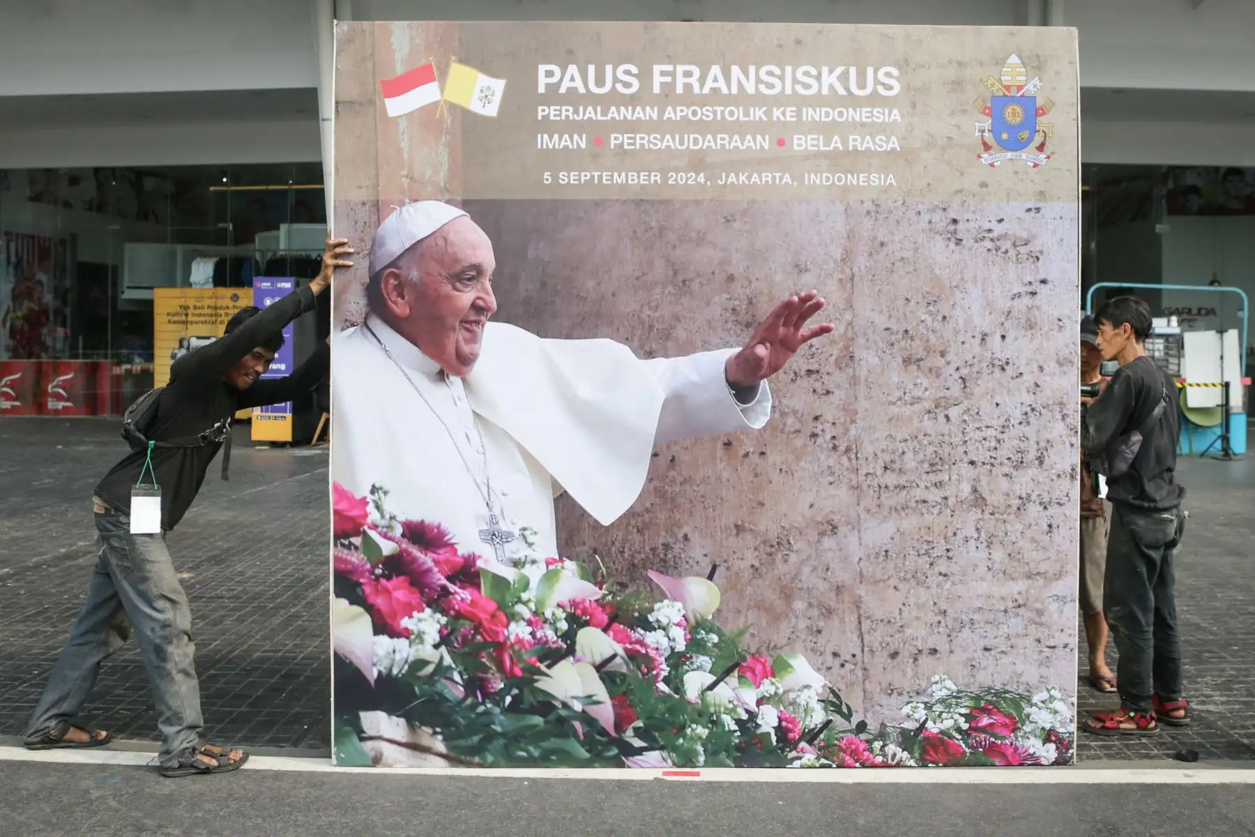 "Indonesia y el Vaticano tienen el mismo objetivo de promover la paz y la hermandad, así como de asegurar la prosperidad", indicó Widodo en un discurso televisado.
Foto: AFP