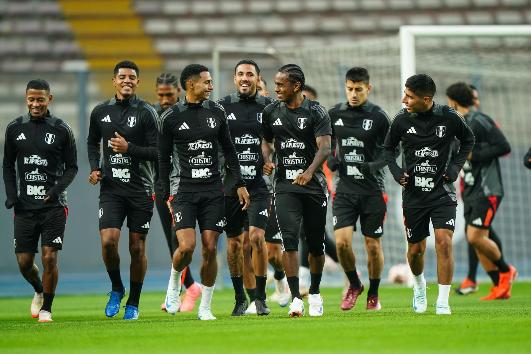 Entrenamiento de la selección peruana con miras al partido que disputarán este viernes. Foto: ANDINA/Difusión