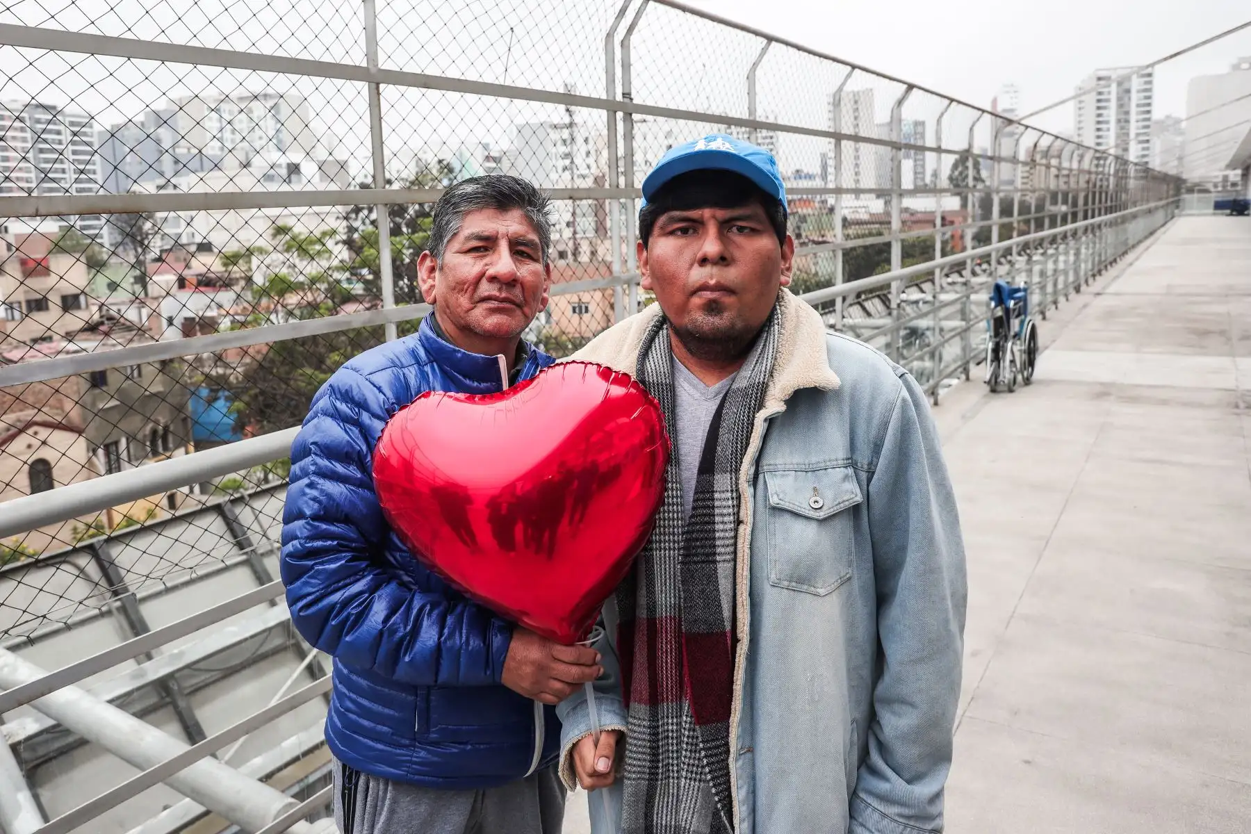Dos pacientes de 55 y 32 años, vuelven a sonreír tras su exitosa recuperación luego de ser sometidos a una compleja cirugía de transplante de corazón, órgano proveniente de Cusco y el segundo de Arequipa. Ambos fueron operados en el Instituto Nacional Cardiovascular (Incor) del Seguro Social de Salud (EsSalud), destacó la presidenta ejecutiva de EsSalud, doctora María Aguilar Del Ágila. Foto: ANDINA/ Connie Calderon