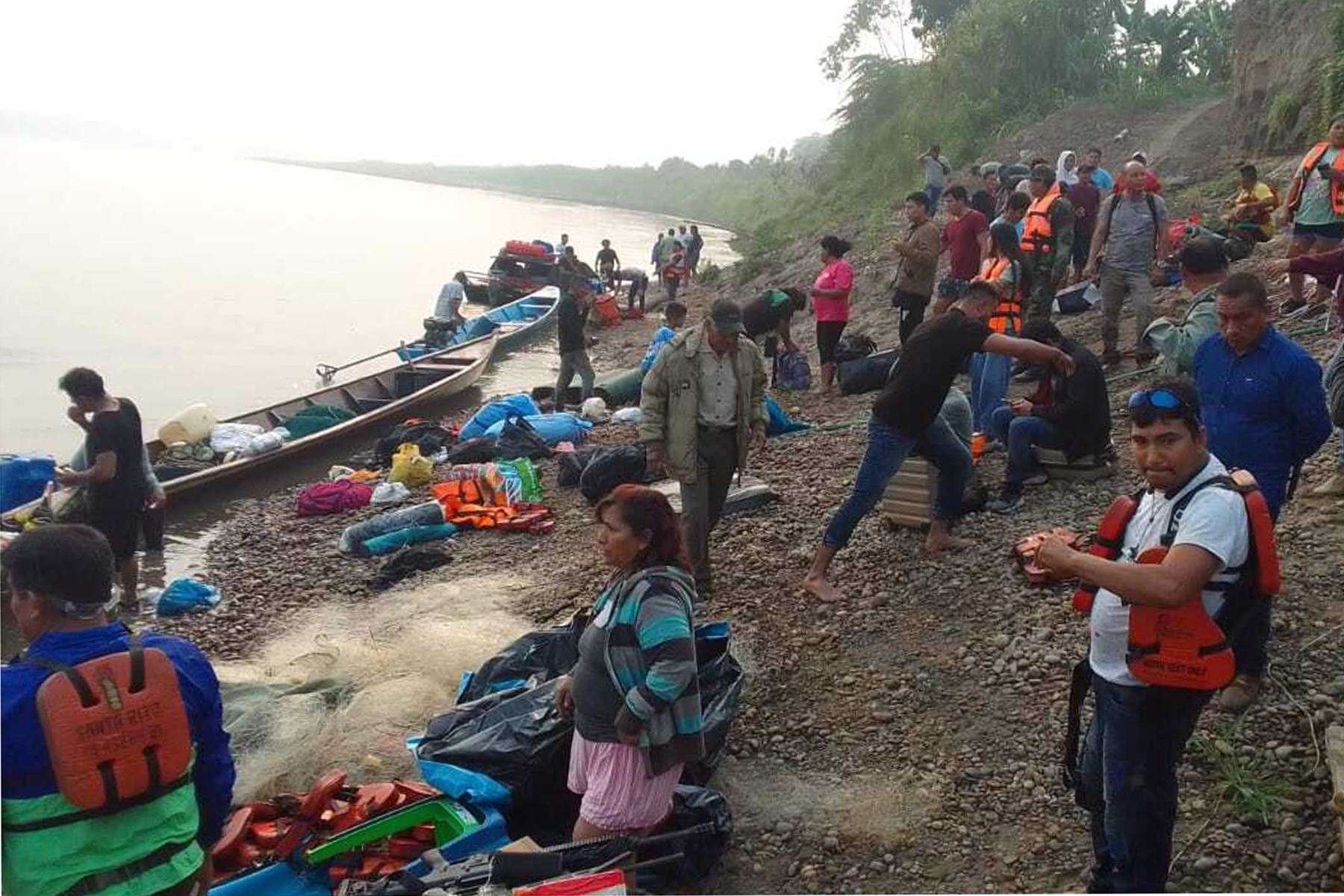 ANDINA/Difusión. El Ministerio Público inició las investigaciones sobre el naufragio de una embarcación en el río Ucayali que ha dejado 6 personas fallecidas y todavía un número indeterminado de desaparecidos.