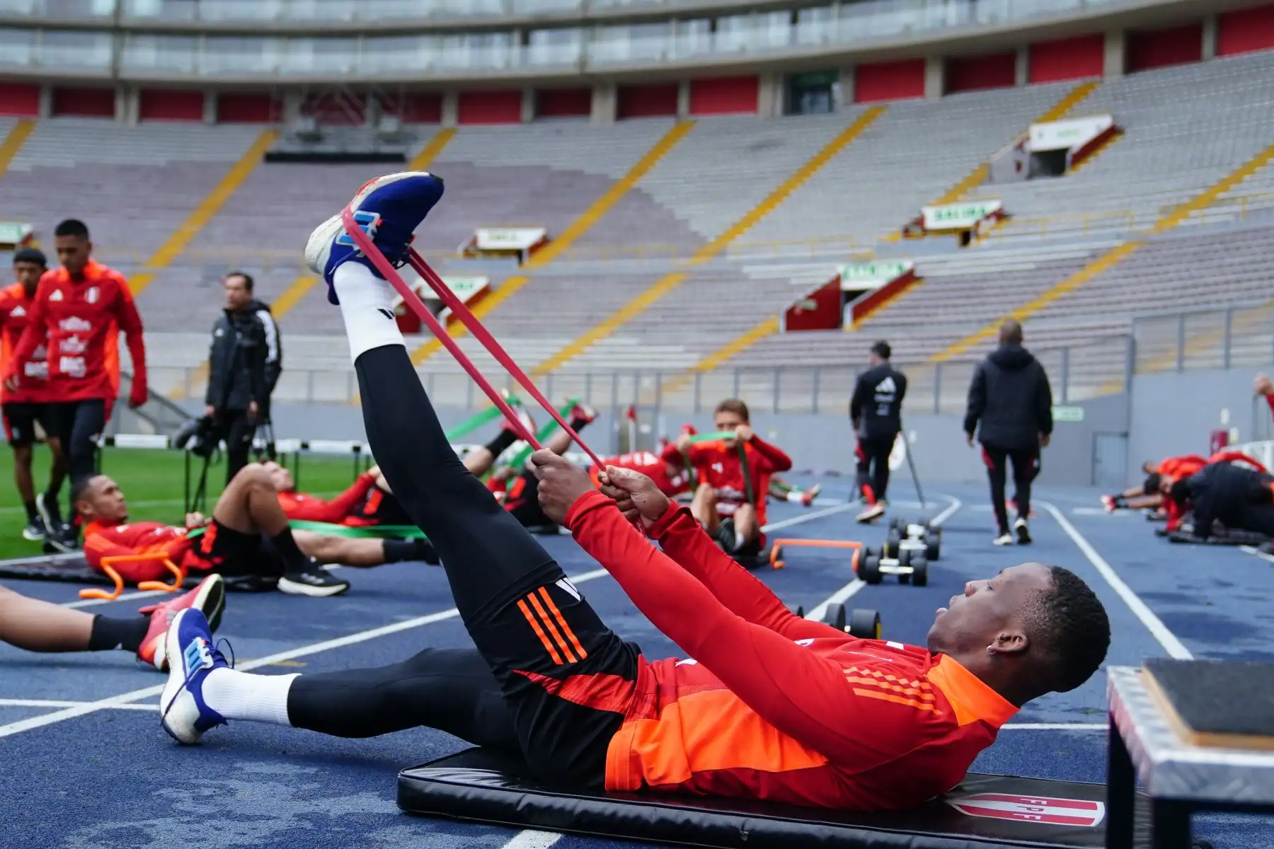 Entrenamiento de la selección Peruana, con miras al partido de eliminatorias frente a Colombia este viernes. 
Foto: ANDINA/Difusión