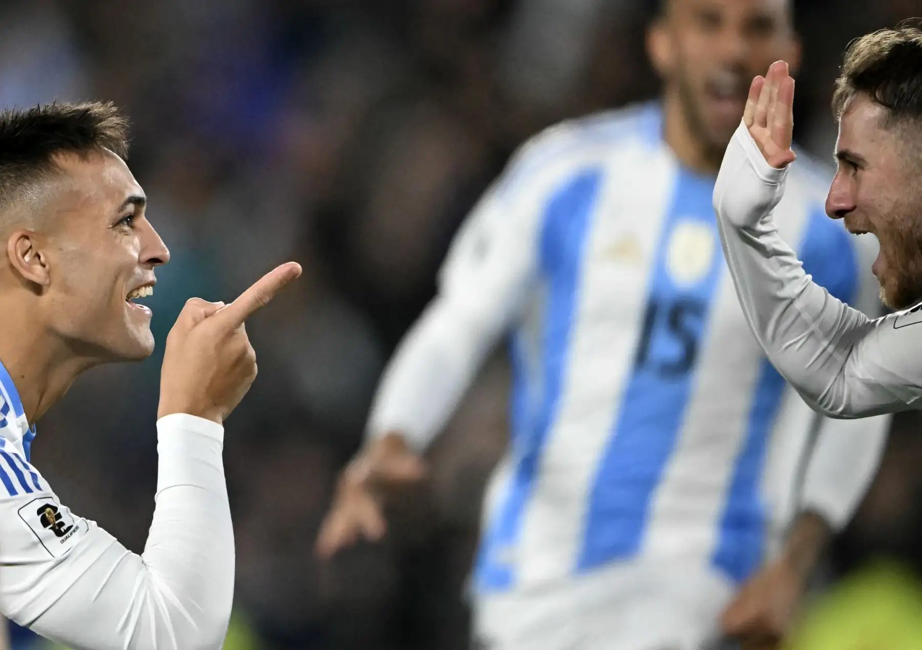 El campeón del mundo impone el peso de su historia y, una vez más, deja su arco invicto en esta nueva fecha FIFA. Foto: AFP