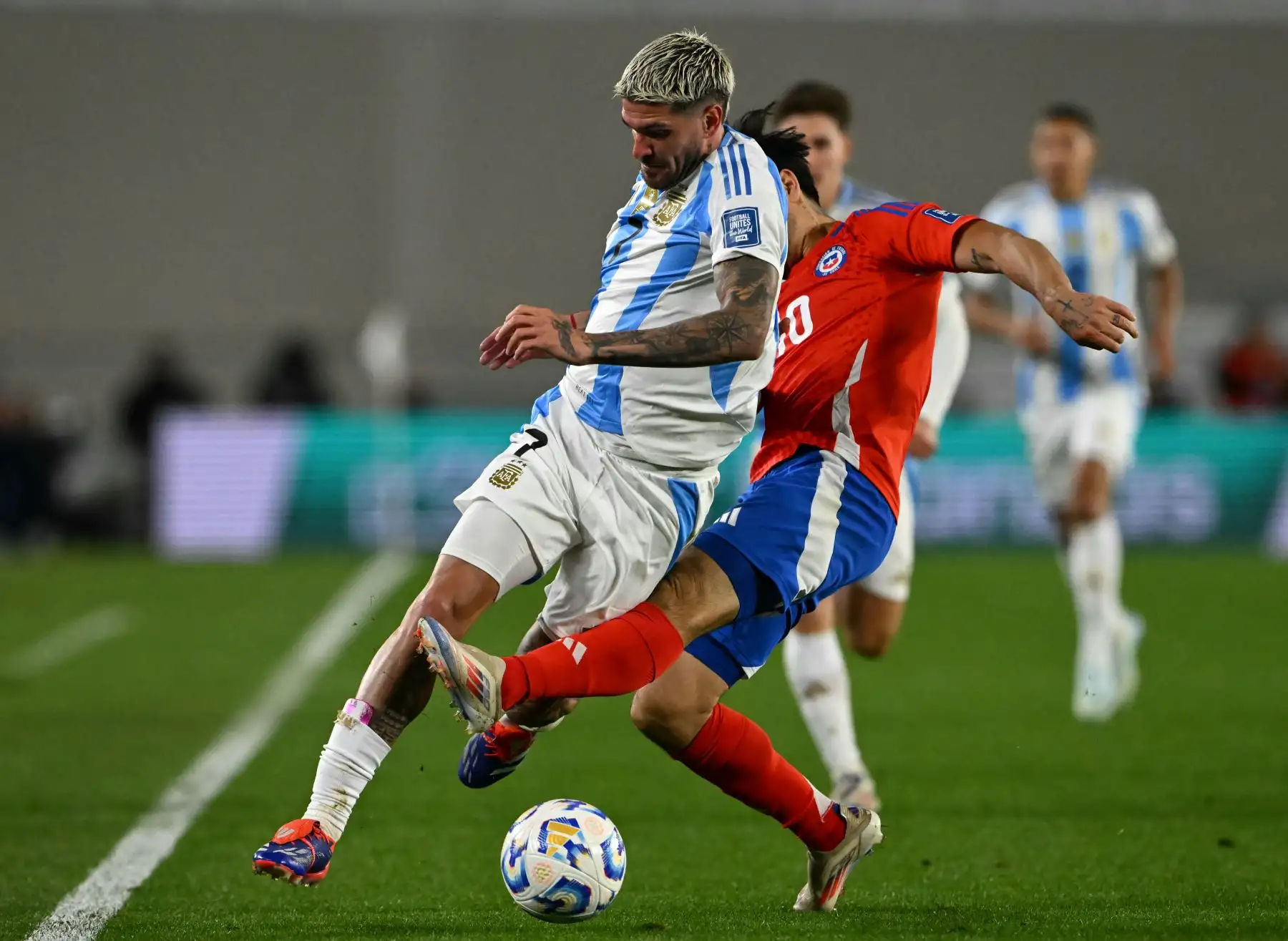 Tras triunfar en la Copa América de este año en Estados Unidos, Di María, de 36 años, puso punto final a un recorrido que, si bien culminó con múltiples éxitos, también tuvo momentos difíciles. Foto: AFP