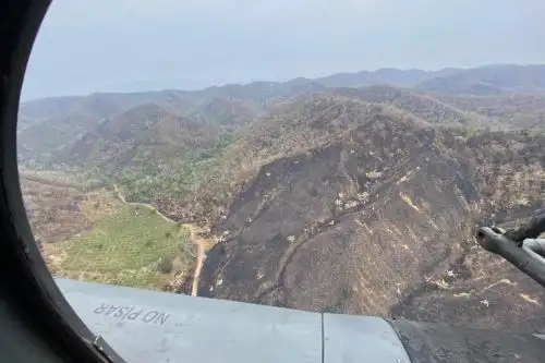 La FAP desplegó aeronaves para evaluar focos de calor y sofocar incendios activos en San Martín y Cajamarca. Foto: ANDINA/Mindef
