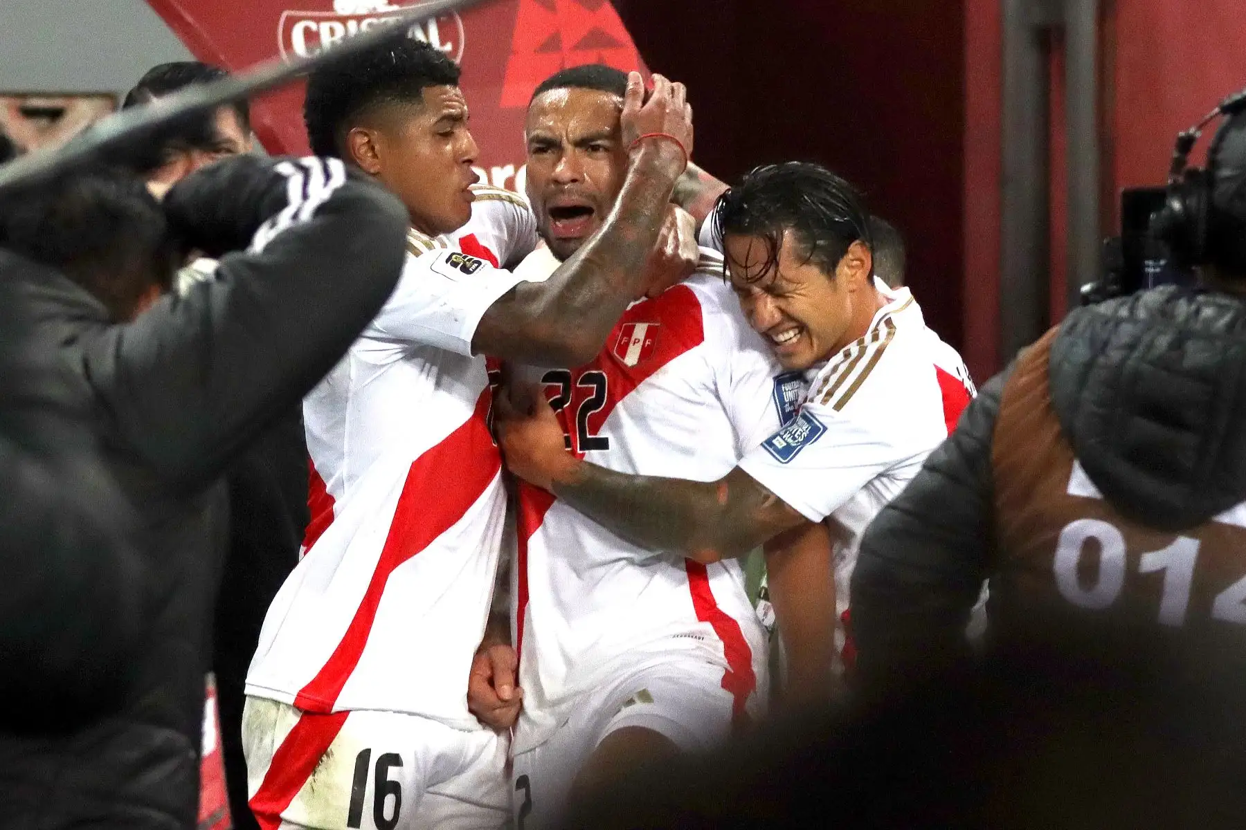Las selecciones de Perú y Colombia se enfrentan en el Estadio Nacional de la ciudad de Lima, en el partido de fútbol por la fecha 7 de las Eliminatorias rumbo al Mundial 2026. Foto: ANDINA/Lino Chipana.