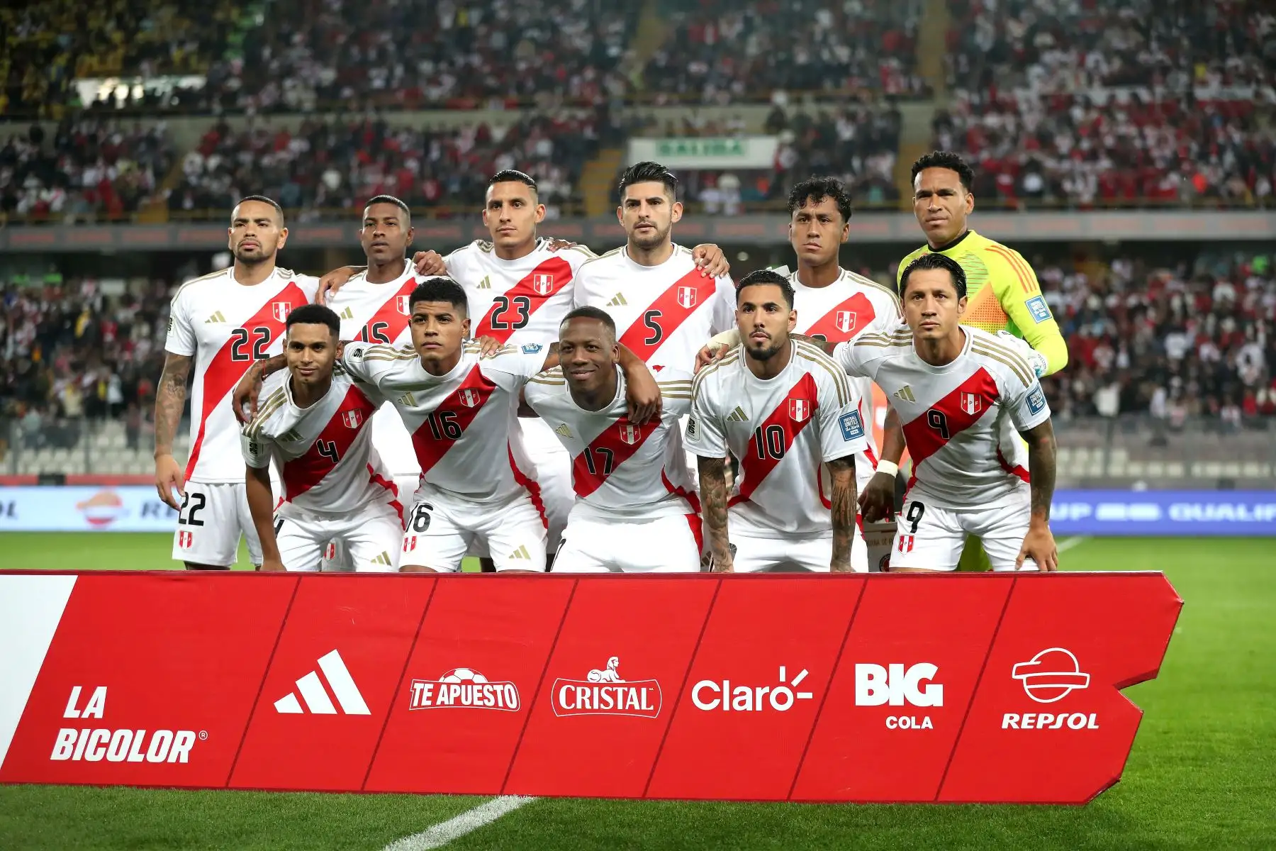 Las selecciones de Perú y Colombia se enfrentan en el Estadio Nacional de la ciudad de Lima, en el partido de fútbol por la fecha 7 de las Eliminatorias rumbo al Mundial 2026. Foto: ANDINA / Lino Chipana.