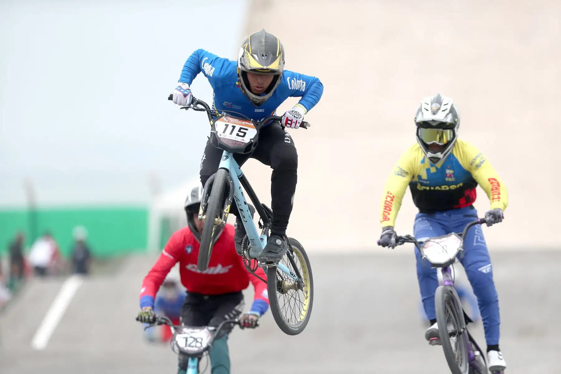 Campeonato Iberoamericano de BMX Racing 2024.
Participan: Argentina, Aruba, Bolivia, Brasil, Chile, Costa Rica, Ecuador, México y Perú.
Un hito deportivo que une a naciones de habla hispana y portuguesa.
Complejo Panamericano Costa Verde.
Foto: ANDINA / Lino Chipana.
