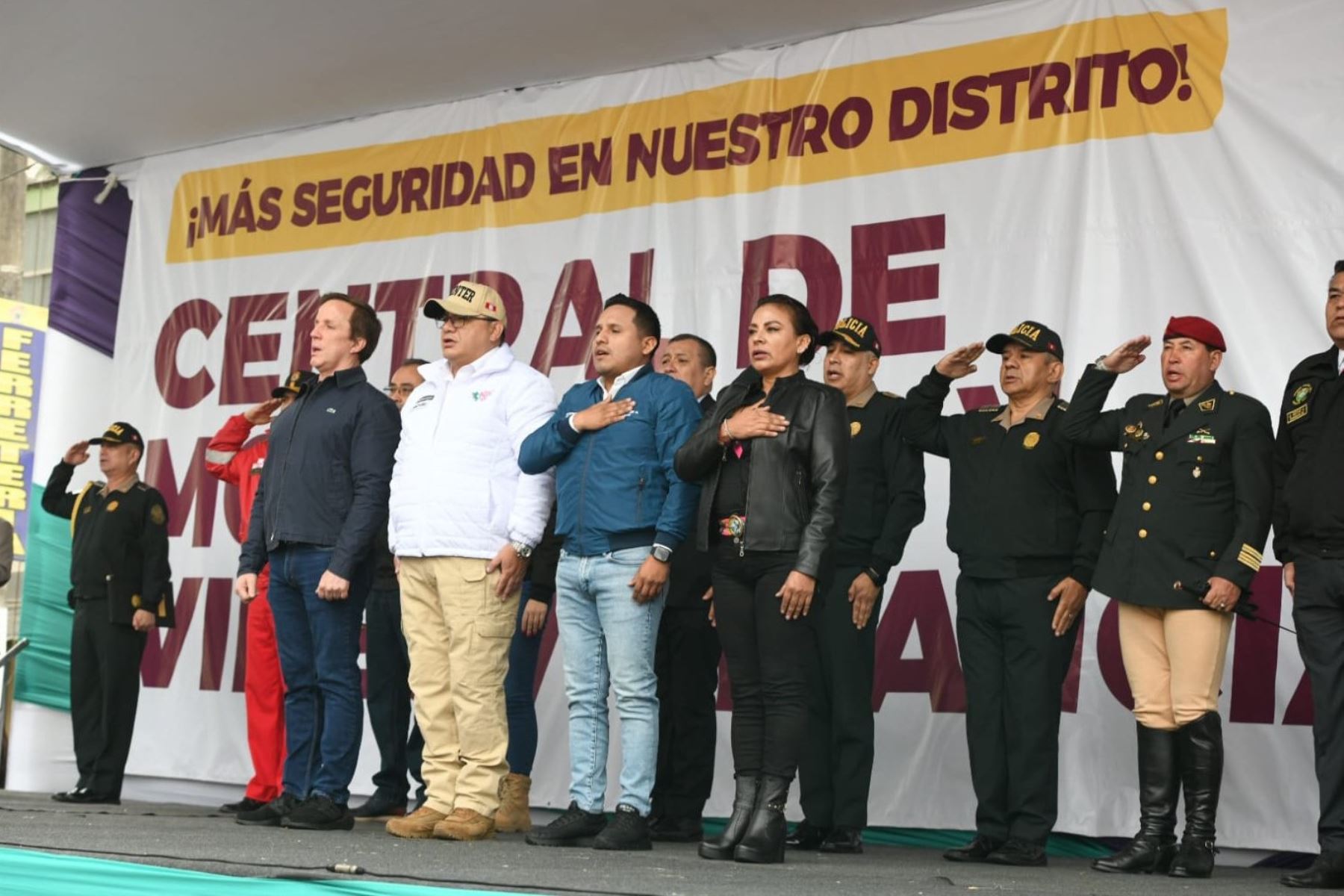 Ministro del Interior, Juan José Santiváñez, participa en el inicio de obras de la nueva central de monitoreo y videovigilancia en Villa María del Triunfo. Foto: ANDINA/Difusión