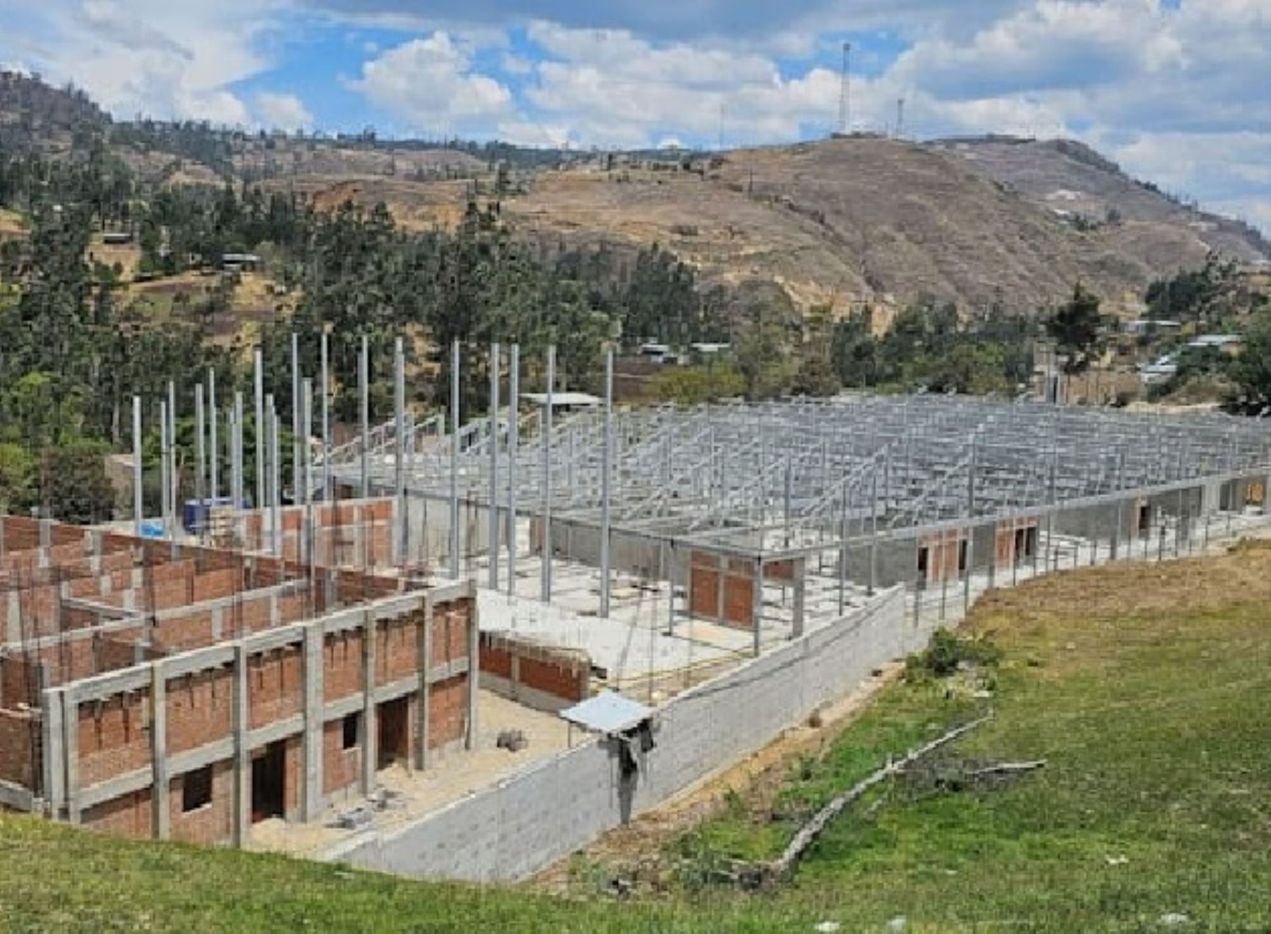 El Ministerio de Salud firmará contrato para retomar los trabajos de contingencia del Hospital Bambamarca, región Cajamarca, y también se reanudarán las obras en el nuevo hospital. ANDINA/Difusión