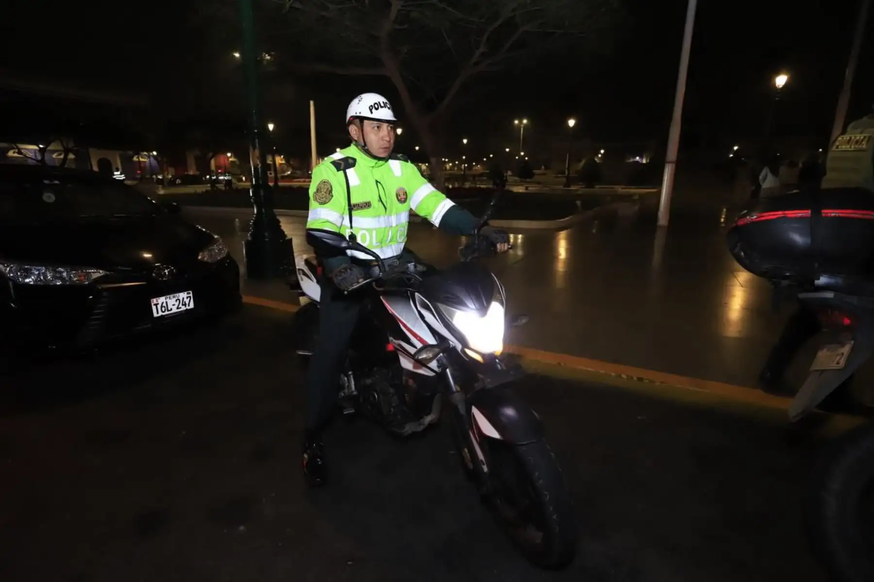 El ministro del Interior, Juan José Santiváñez, presidió el despliegue de más de 500 efectivos de la Policía Nacional del Perú por las zonas más sensibles de Trujillo y Virú, en la región La Libertad, para intensificar el patrullaje, control y prevención del delito. Foto: ANDINA/Mininter