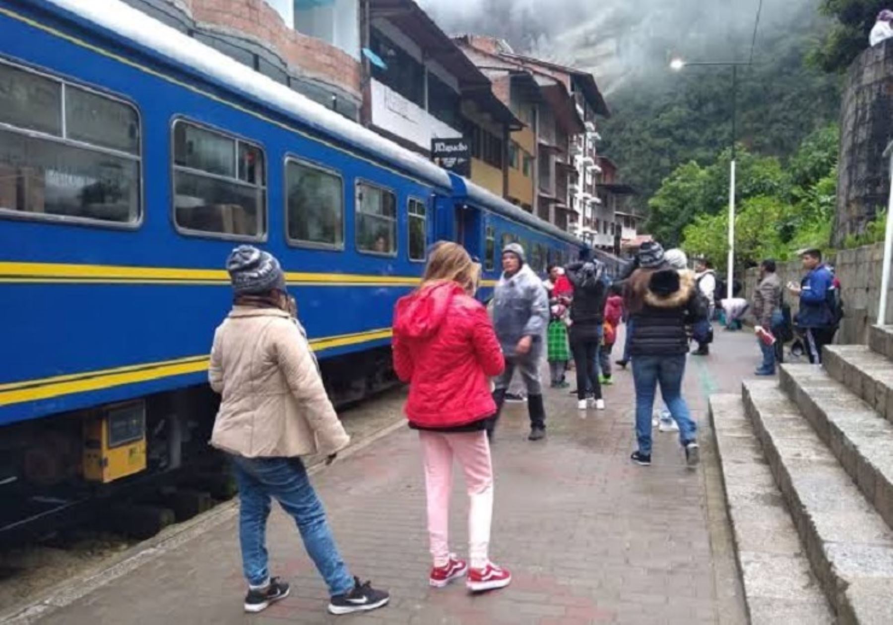 Esta mañana se restableció el servicio de trenes Ollantaytambo-Machu Picchu, en Cusco, tras superar el accidente registrado el lunes 9 de septiembre. ANDINA/Difusión