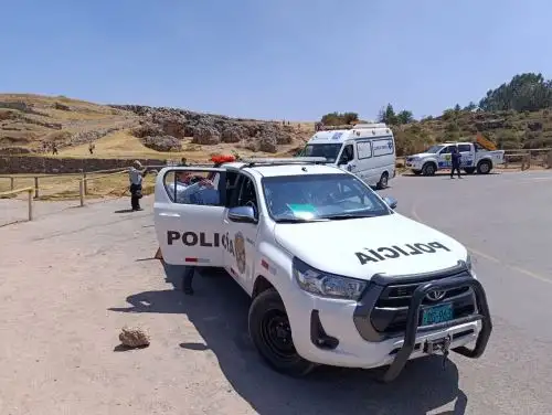 Pese a la movilización de las unidades de emergencia solo se pudo certificar la muerte de una turista natural de Huánuco cuando recorría el parque arqueológico de Sacsayhuamán, en Cusco. ANDINA/Percy Hurtado Santillán