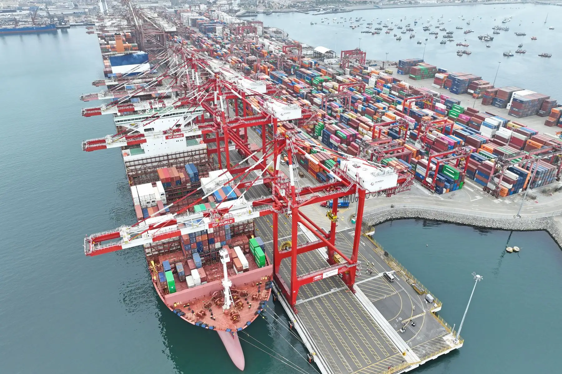 Llegada del buque portacontendores APL “Fullerton”, procedente de Singapur, al Muelle Sur del Callao, el buque con mayor capacidad que ha llegado a un puerto peruano hasta la fecha. Foto: ANDINA/Connie Calderon