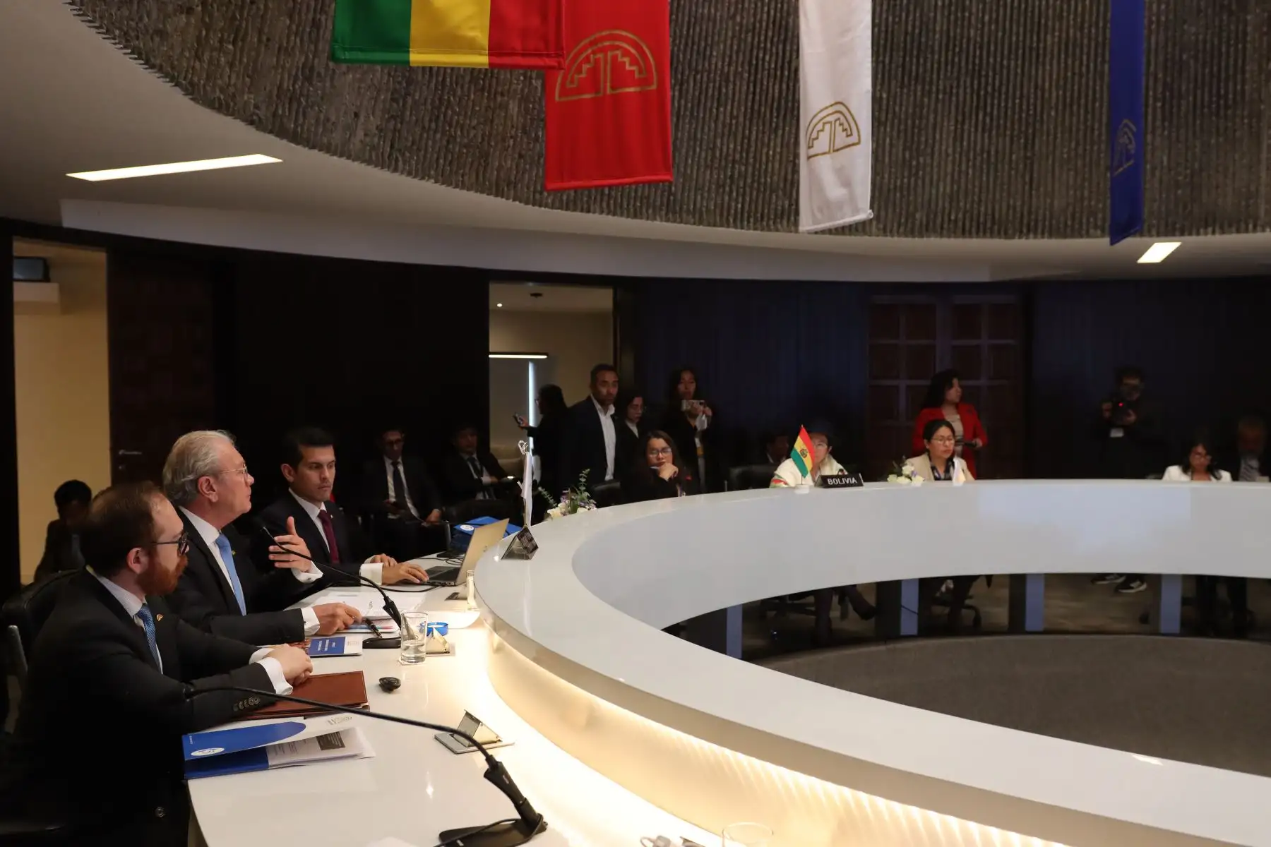 Se realizó la ceremonia de Traspaso de la Presidencia Pro Tempore de la Comunidad Andina de Naciones, de Bolivia a Colombia, en donde participaron los cancilleres y las máximas autoridades de las carteras de Comercio de los países miembros. Foto: ANDINA / Lino Chipana