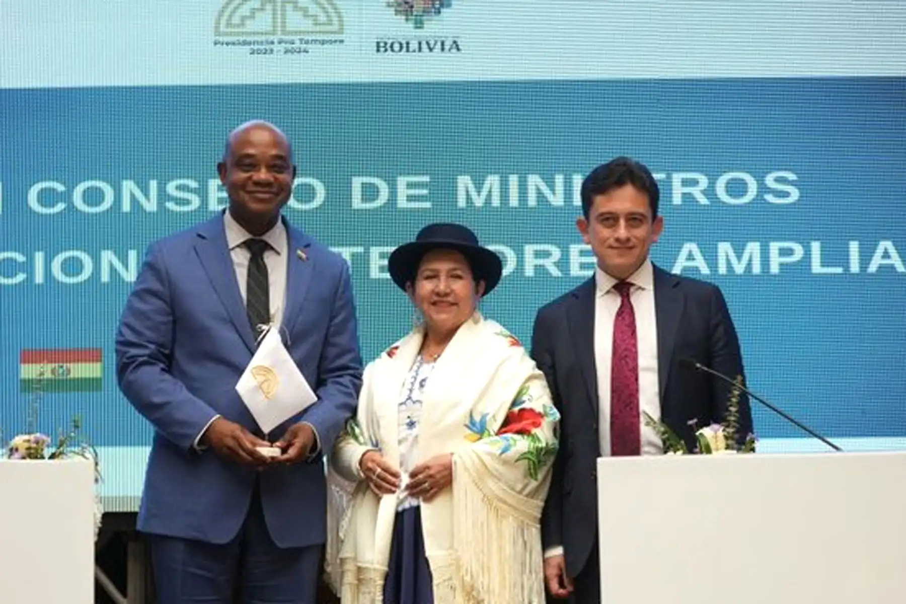 Traspaso de la presidencia "pro tempore" de la Comunidad Andina del Estado Plurinacional de Bolivia a la República de Colombia.
Foto: CAN