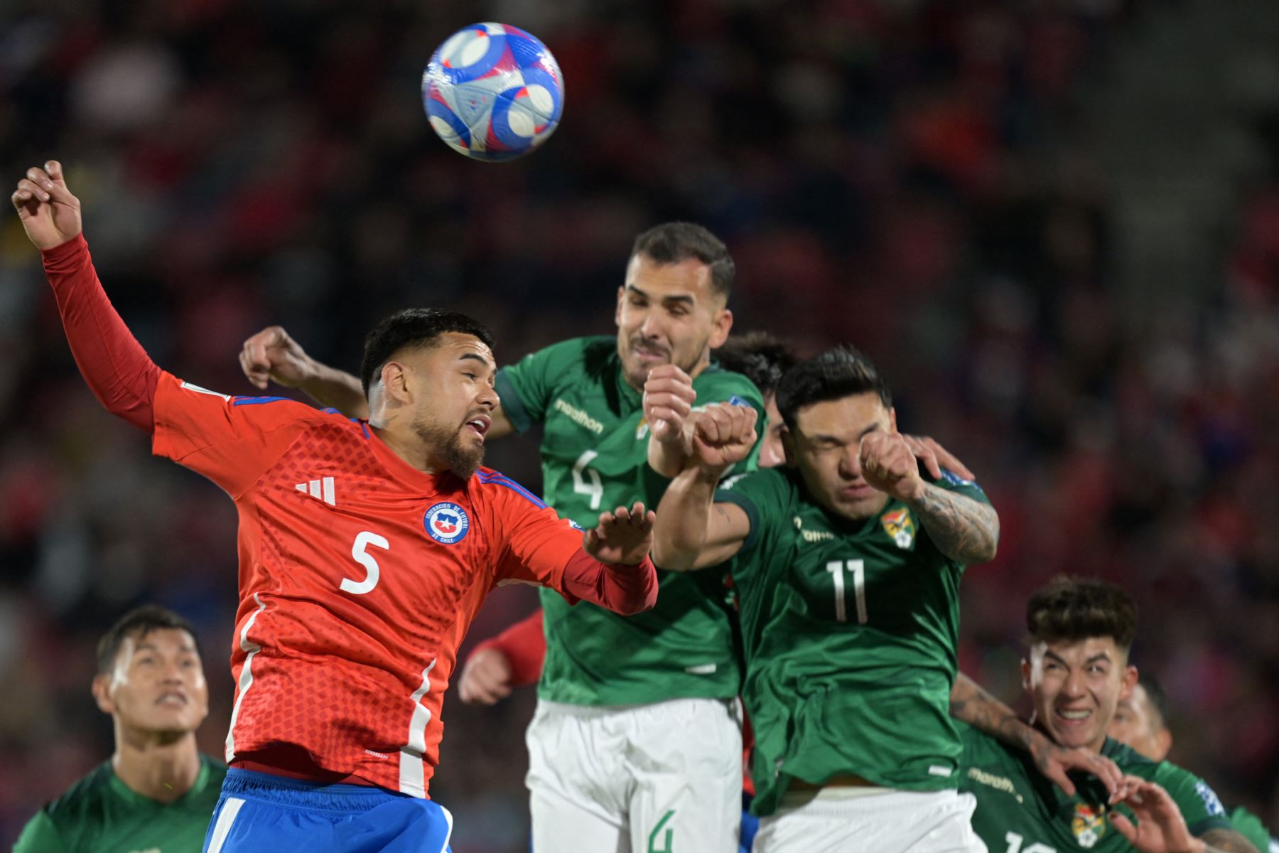 Chile encajó segunda derrota consecutiva en la fecha doble por las eliminatorias al Mundial 2026. Foto: AFP