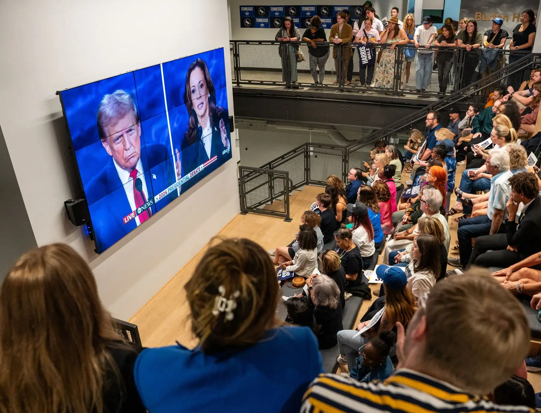 Una de las llamadas que recibió estos días, apuntó hoy CNN, fue con Hillary Clinton, quien ya tuvo la experiencia de enfrentarse contra Donald Trump en la campaña de 2016 de unas elecciones que acabó perdiendo contra el republicano. Foto: AFP