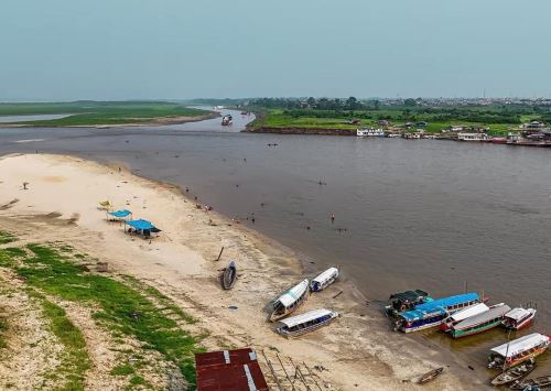 El río Amazonas registra un bajo nivel histórico y esto genera dificultades en el transporte fluvial. Por ello el Gobierno Regional de Loreto solicitará al Ejecutivo que se declare en emergencia a la región.