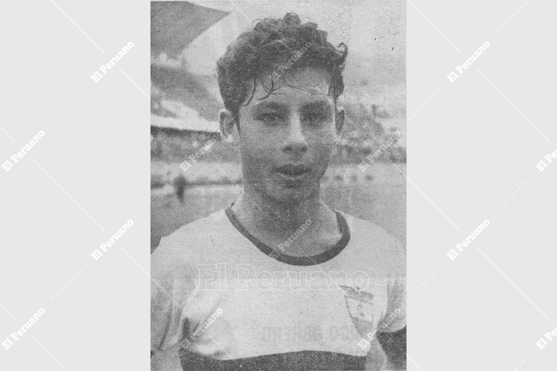 Lima - 18 julio 1965 / Roberto Chale el día de su debut en el fútbol profesional. Fue la revelación en el triunfo del Centro Iqueño por 4-1 sobre Ciclista Lima. Foto: Archivo Histórico de El Peruano