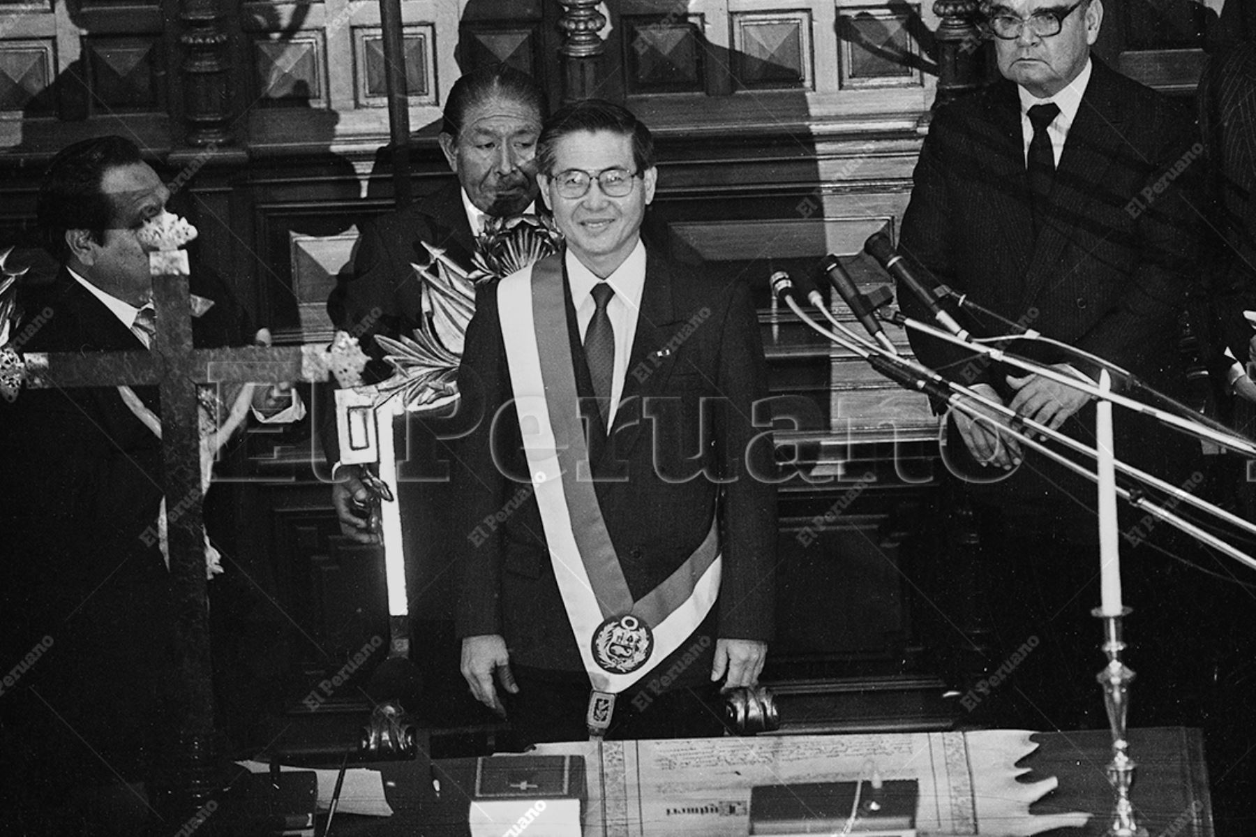 Lima - 28 julio 1990 / Juramentación del ingeniero Alberto Fujimori como nuevo presidente de la República. Foto: Archivo Histórico de El Peruano/Víctor Palomino.