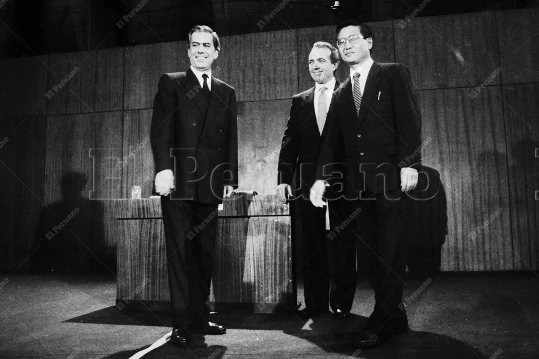 Lima - 3 junio 1990 / Debate entre Alberto Fujimori, candidato de presidencial por Cambio 90, y Mario Vargas Llosa del Frente Democrático (FREDEMO), con miras a la segunda vuelta electoral de 1990. Foto: Archivo Histórico de El Peruano / Leoncio Mariscal