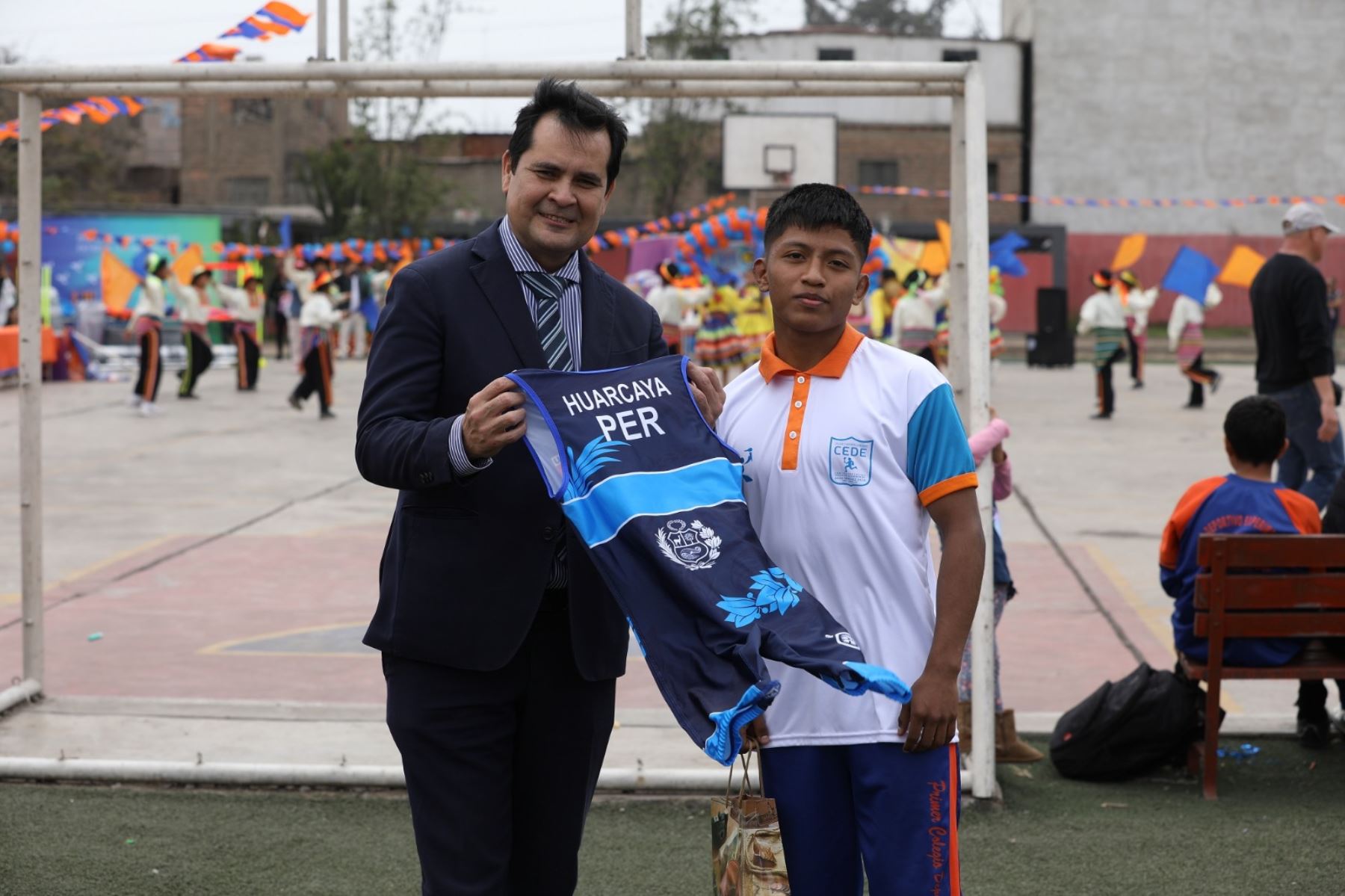 Federico Tong y su compromiso de hacer del CEDE un colegio modelo de excelencia en infraestructura y equipamiento deportivo.