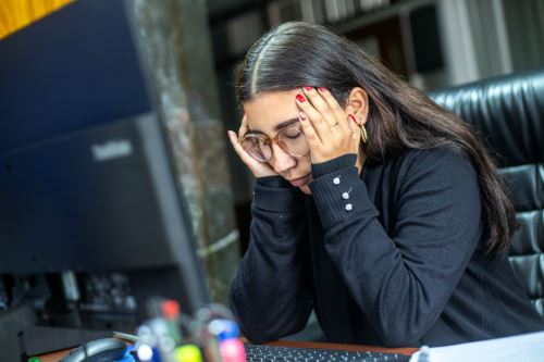 Terapias en EsSalud permiten que pacientes con migrañas diarias se reduzcan a dos por mes, incluso son menos intensas y el dolor disminuye en un 50% o más. Foto: Difusión