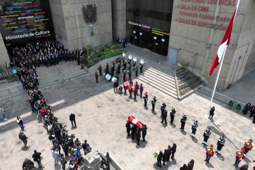 Los restos del expresidente Alberto Fujimori llegan al Ministerio de Cultura