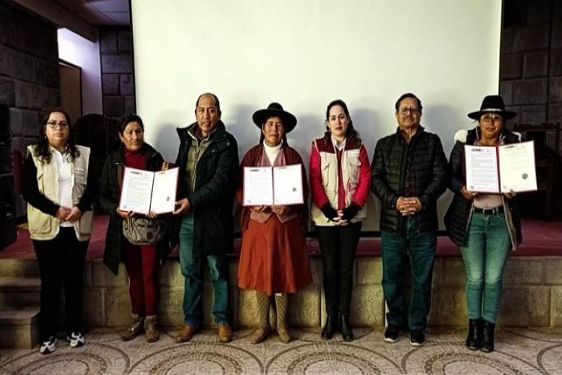 Los productores, en su mayoría mujeres, también fueron capacitados en su lengua materna, quechua, sobre cómo posicionar su marca en el mercado.