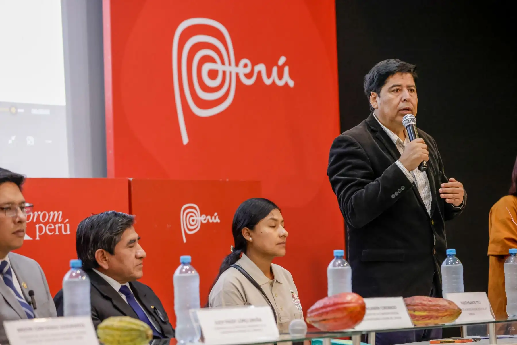 Además, se realizará un concurso de análisis sensorial de cacao y chocolate, un concurso gastronómico, la presentación de experiencias exitosas de organizaciones cacaoteras en Pangoa, y una rueda de negocios. Foto: ANDINA/Luis Iparraguirre