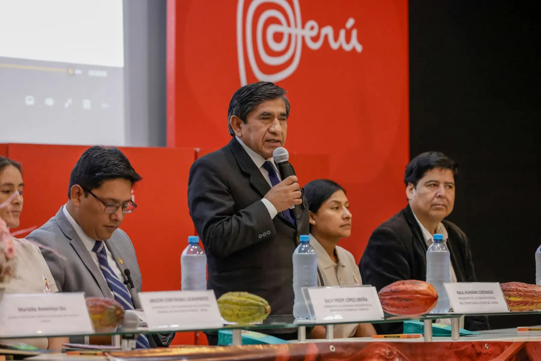 Varios cacaos nativos de la provincia de Satipo, que fueron premiados con Medallas de Oro, Plata y Bronce en el X Concurso de Chocolate Peruano 2024, realizado en el marco del XV Salón Nacional del Cacao y Chocolate Internacional 2024 en Lima, también estarán presentes en el certamen. Foto: ANDINA/Luis Iparraguirre