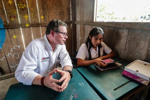 La ayuda consistió en cuadernos, libros en idiomas awajún y wampi, kits deportivos y de aseo, utensilios de cocina, artículos de dormitorio, mesas y sillas.