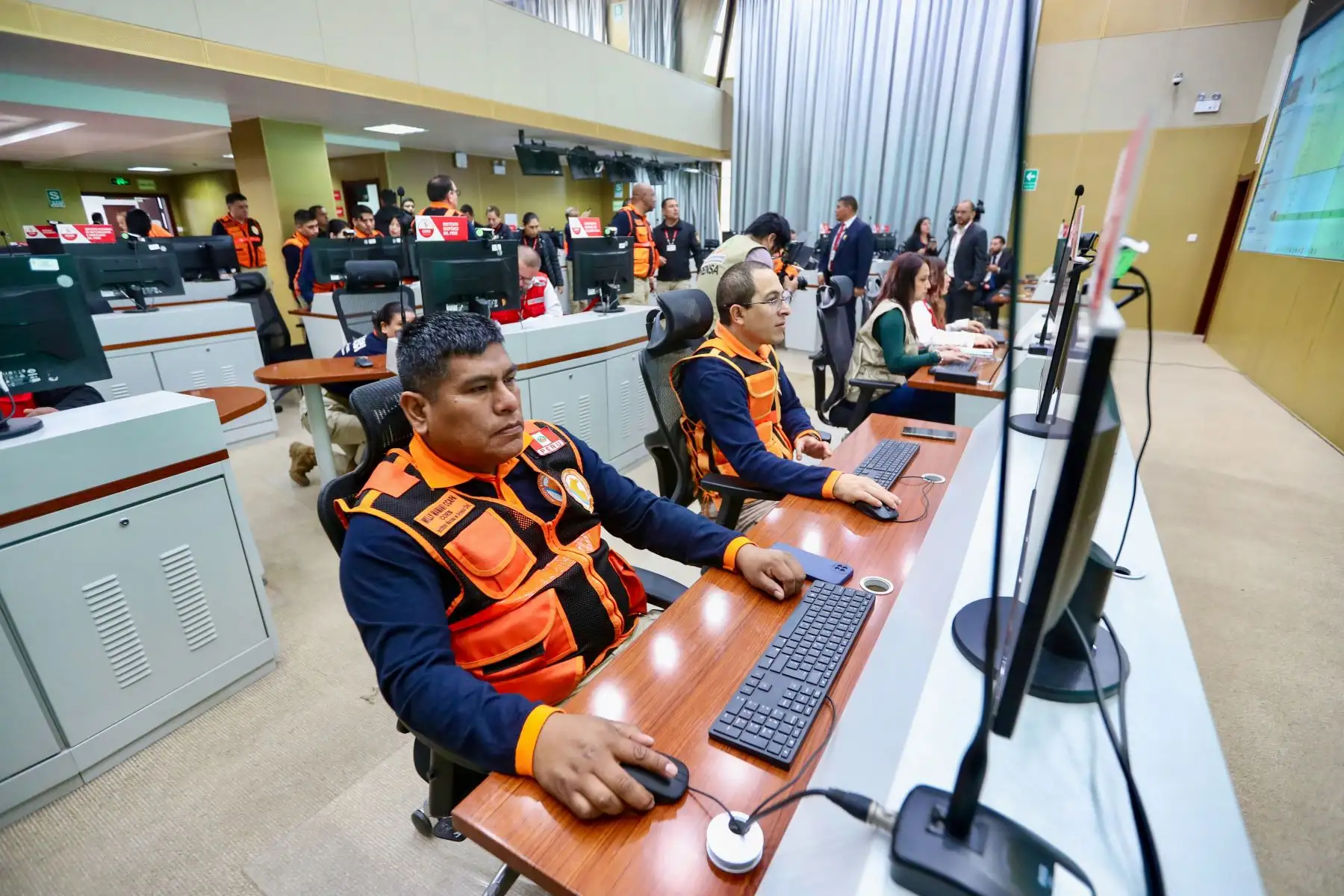 Reunión de estado situacional para el control de los incendios forestales. 
Foto: ANDINA/ Prensa Presidencia